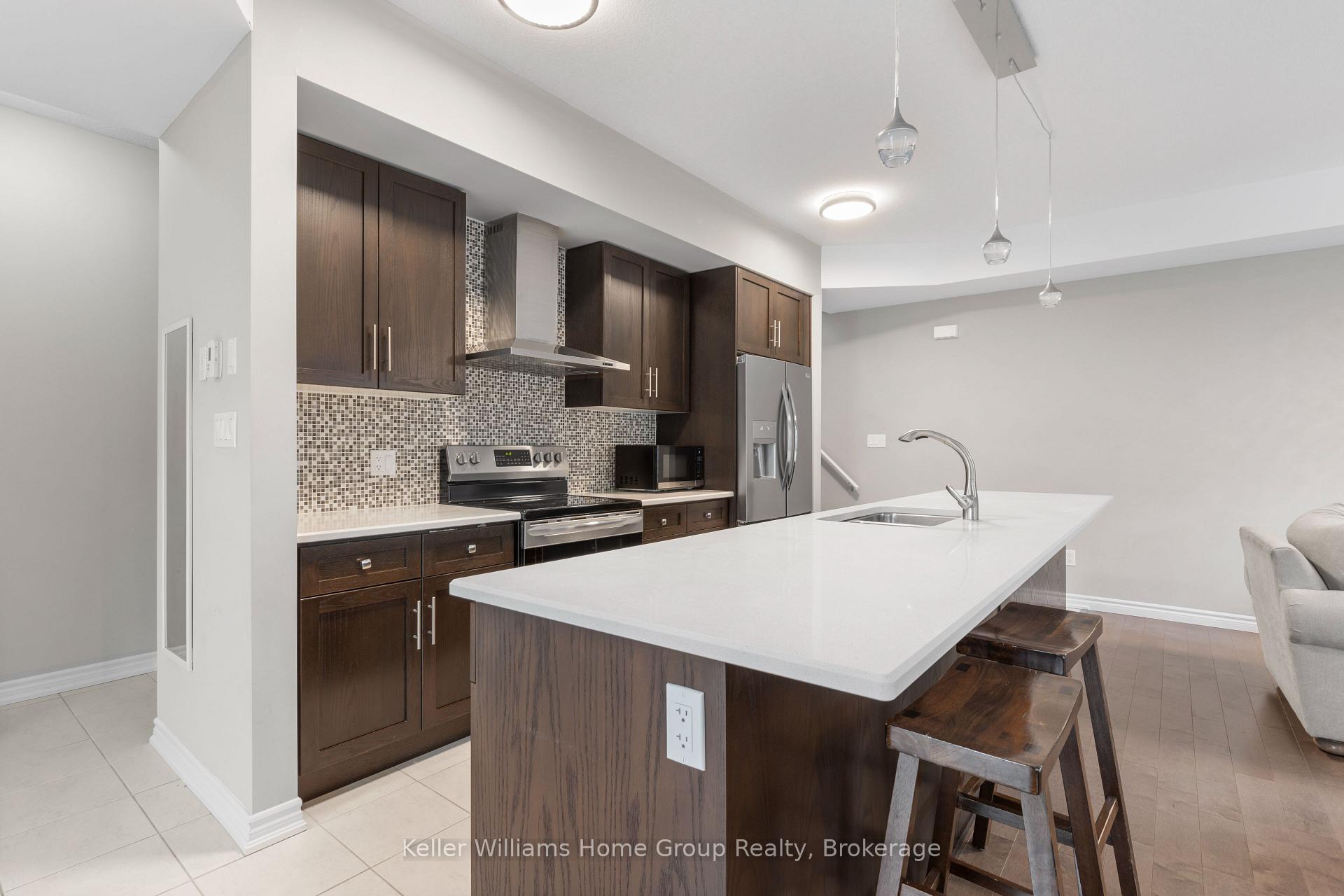 Photo 8 of Unit 35, 107 Westra Drive, Guelph, Willow West/Sugarbush/West Acres — HOMEH