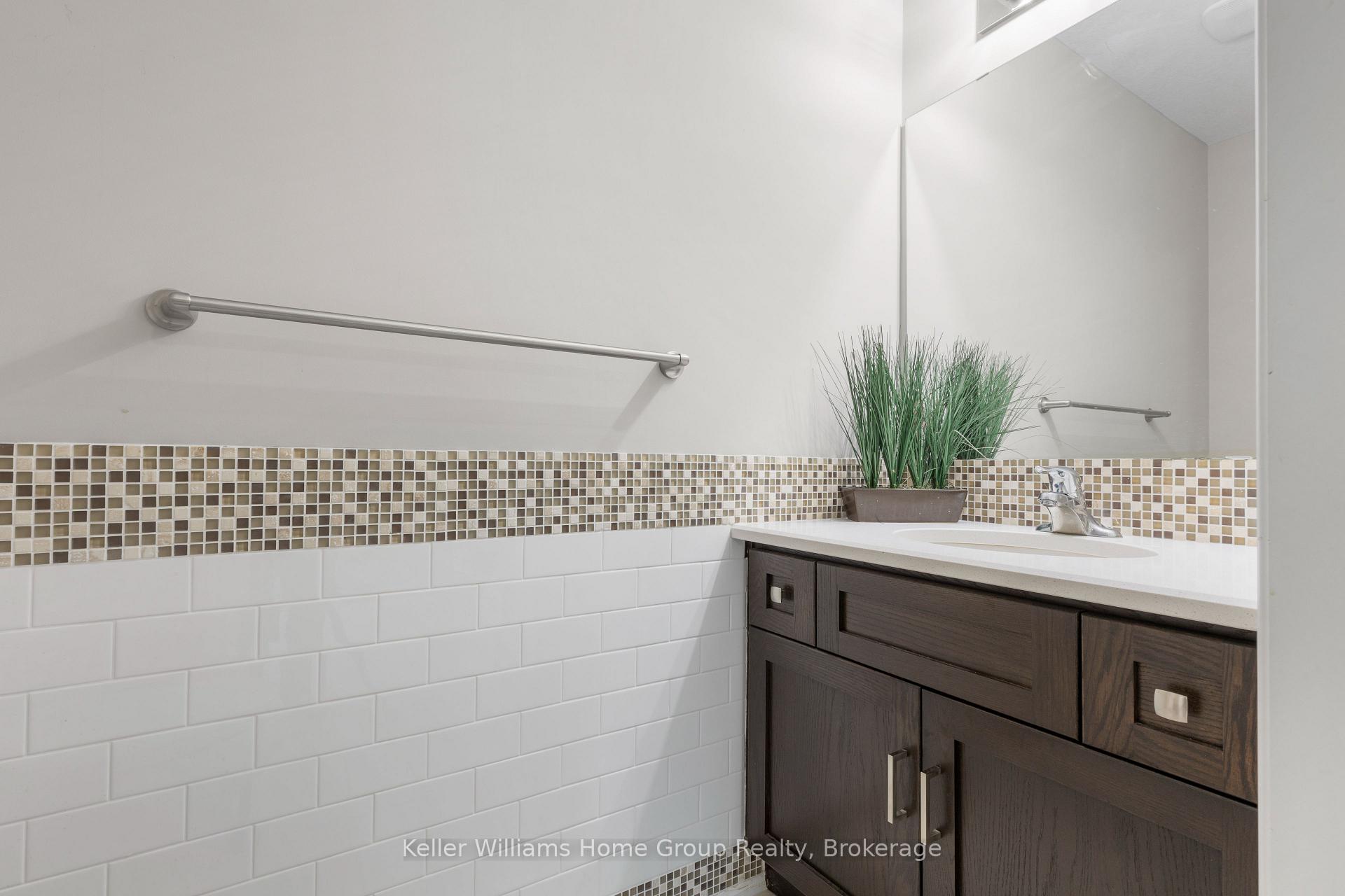 Photo 12 of Unit 35, 107 Westra Drive, Guelph, Willow West/Sugarbush/West Acres — HOMEH