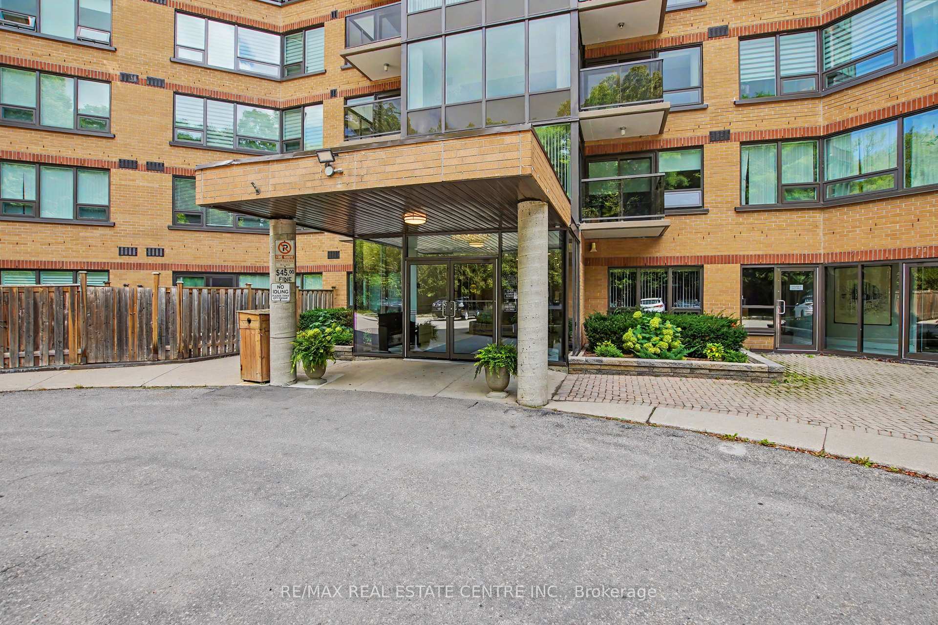 Photo 4 of Unit 608, 237 King Street W, Cambridge, Preston North — HOMEH