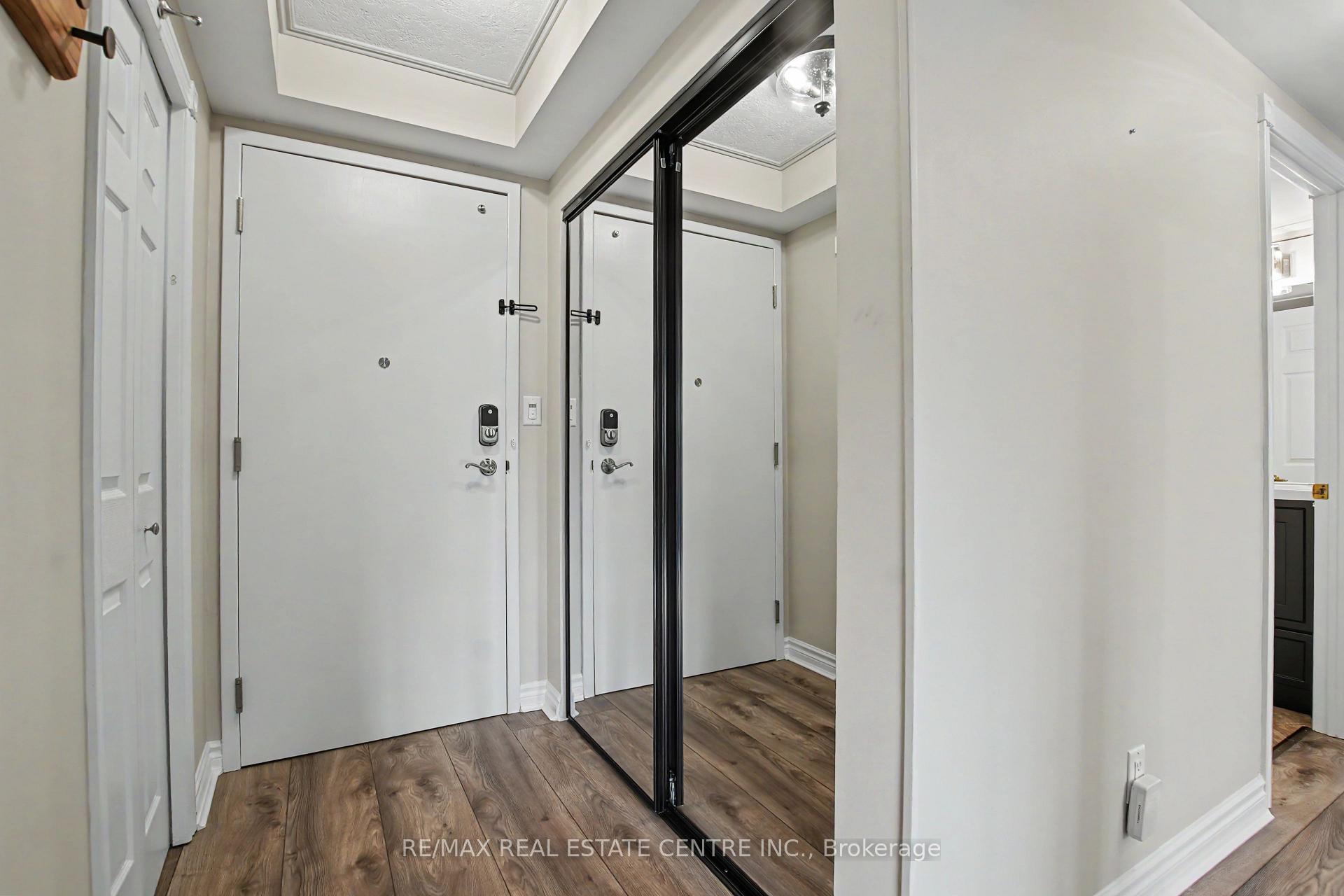 Photo 9 of Unit 608, 237 King Street W, Cambridge, Preston North — HOMEH