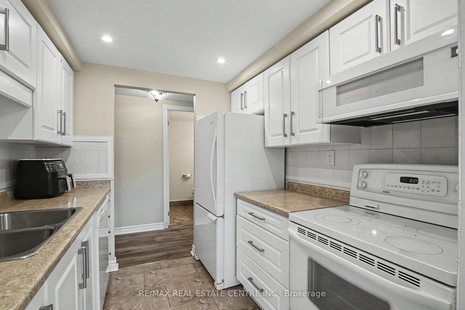 Photo 13 of Unit 608, 237 King Street W, Cambridge, Preston North — HOMEH