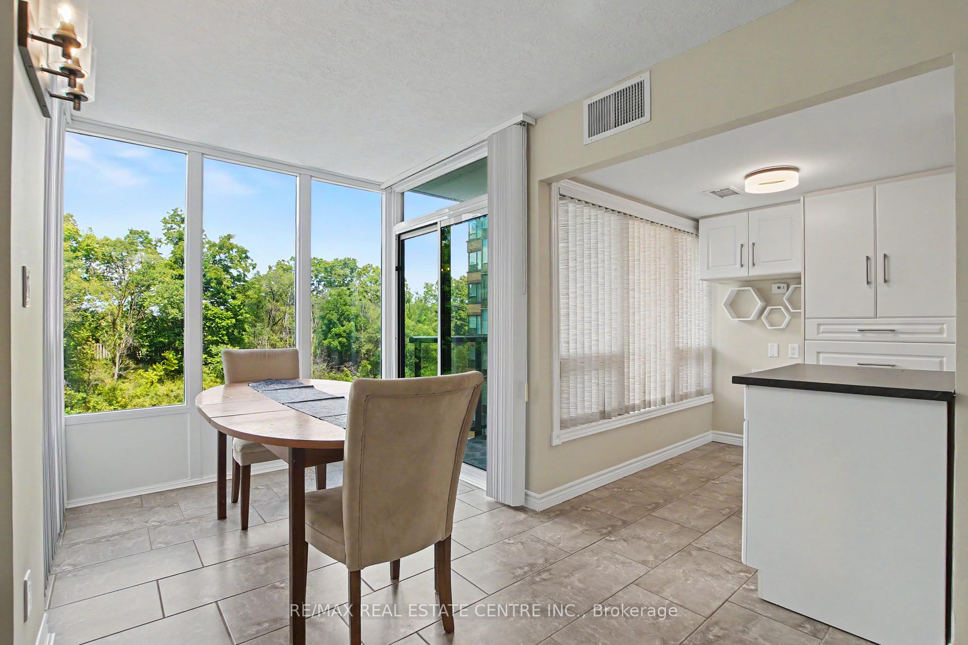 Photo 17 of Unit 608, 237 King Street W, Cambridge, Preston North — HOMEH