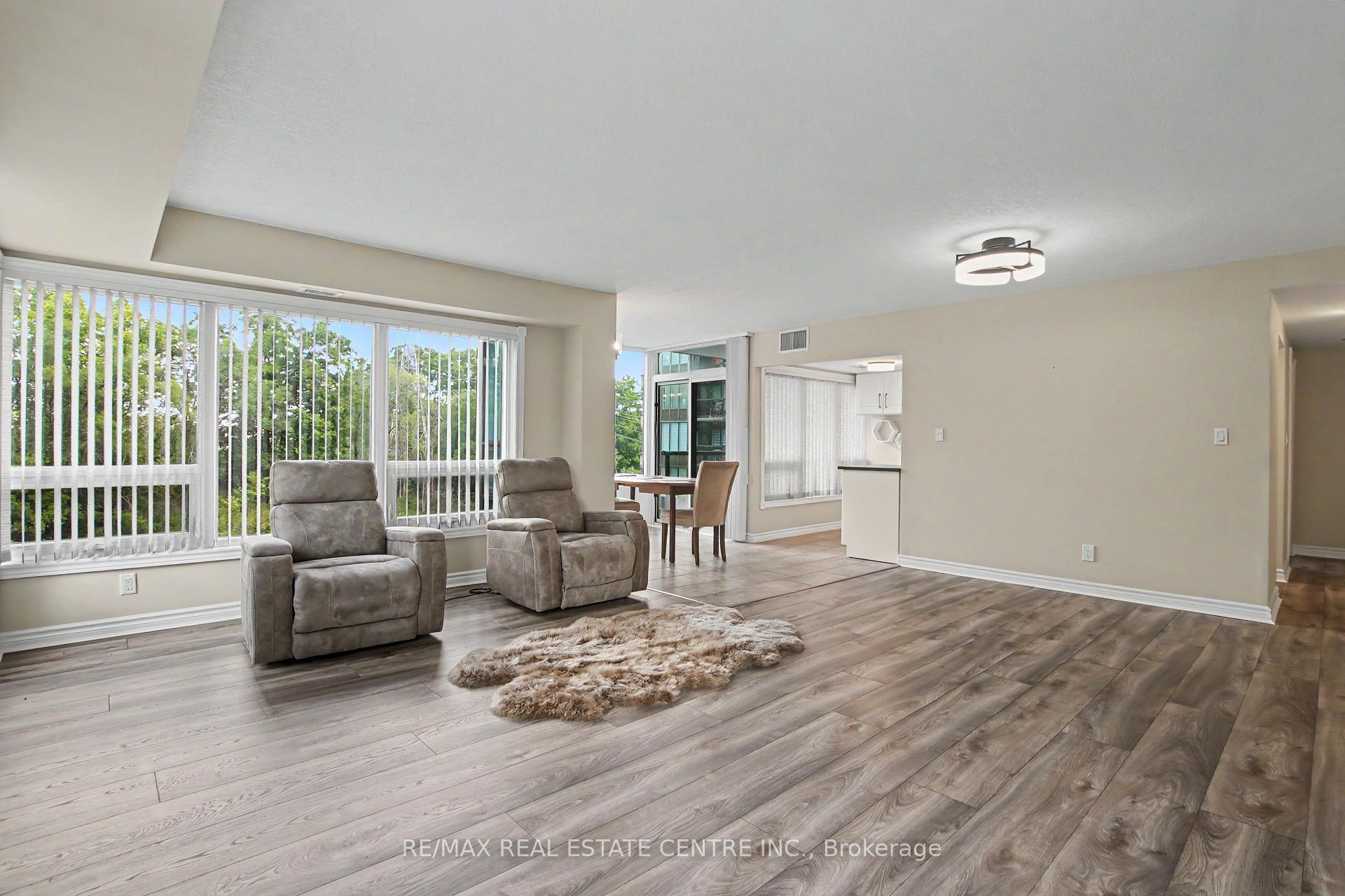 Photo 20 of Unit 608, 237 King Street W, Cambridge, Preston North — HOMEH