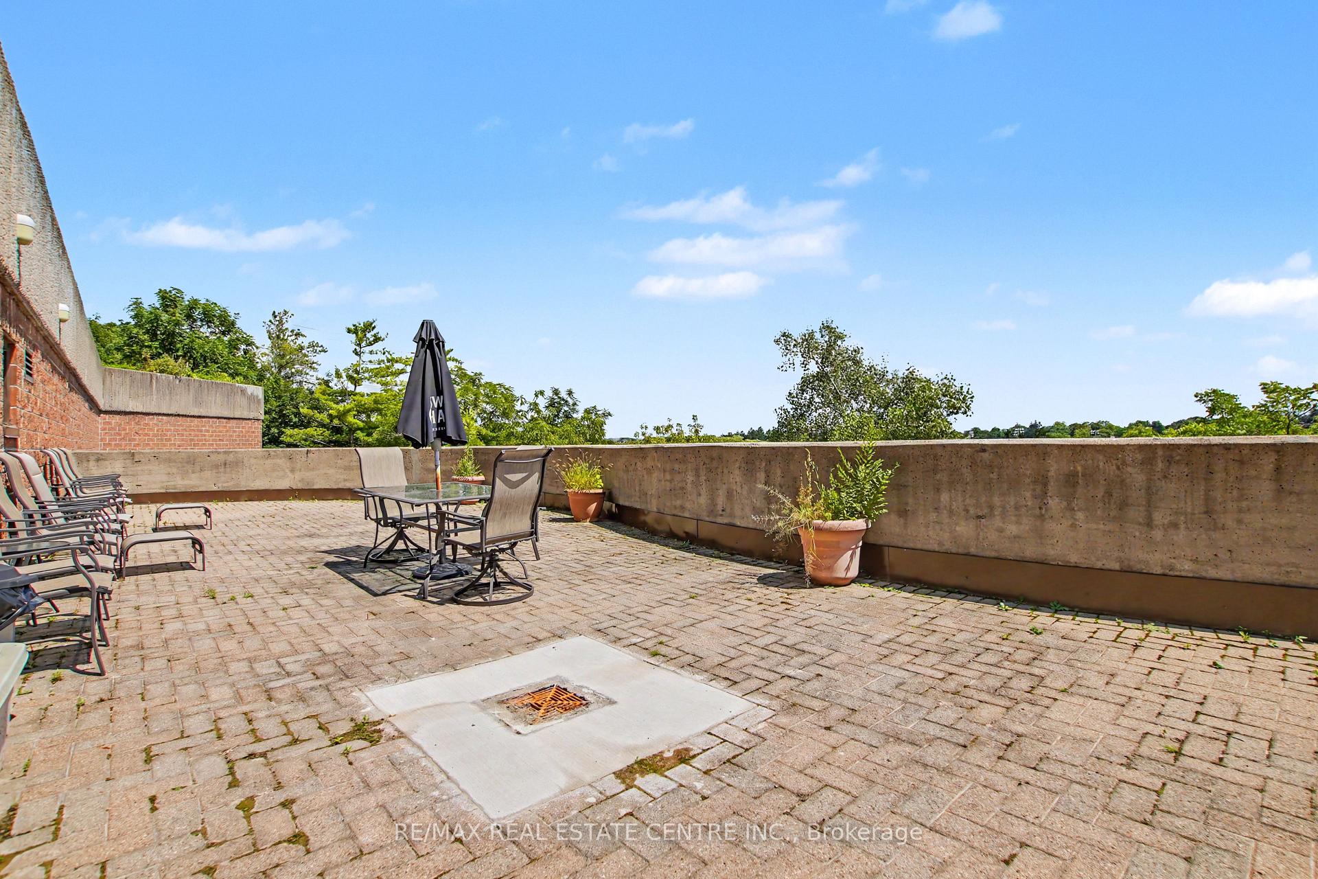 Photo 39 of Unit 608, 237 King Street W, Cambridge, Preston North — HOMEH
