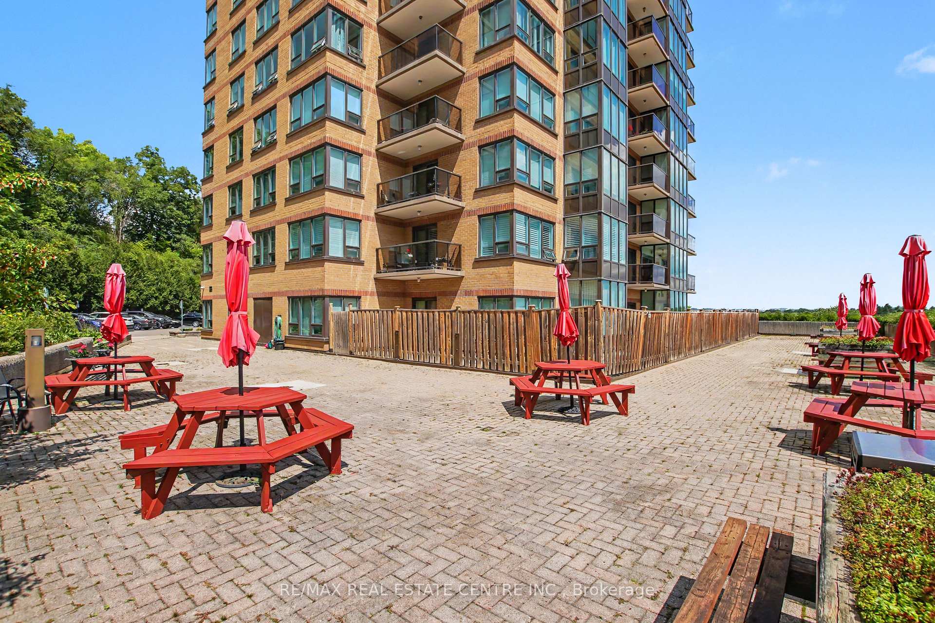 Photo 42 of Unit 608, 237 King Street W, Cambridge, Preston North — HOMEH