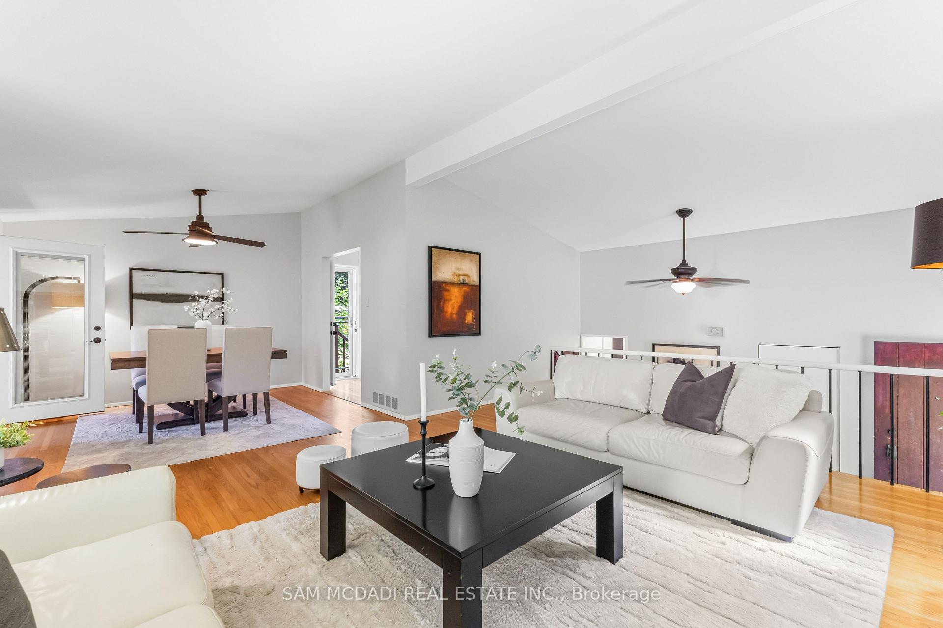 Photo 6 of 1911 Delaney Drive, Mississauga, Clarkson — HOMEH