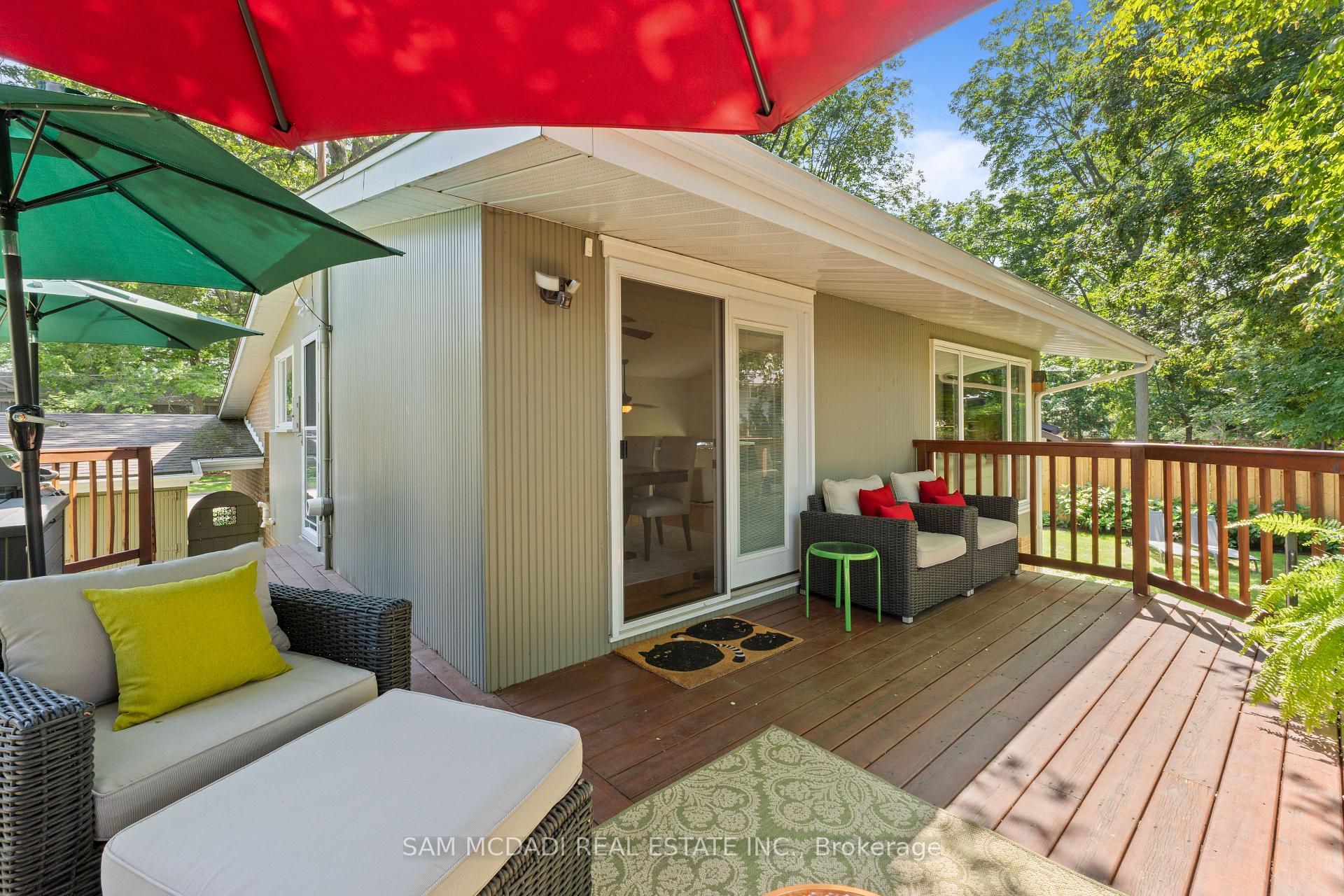 Photo 13 of 1911 Delaney Drive, Mississauga, Clarkson — HOMEH