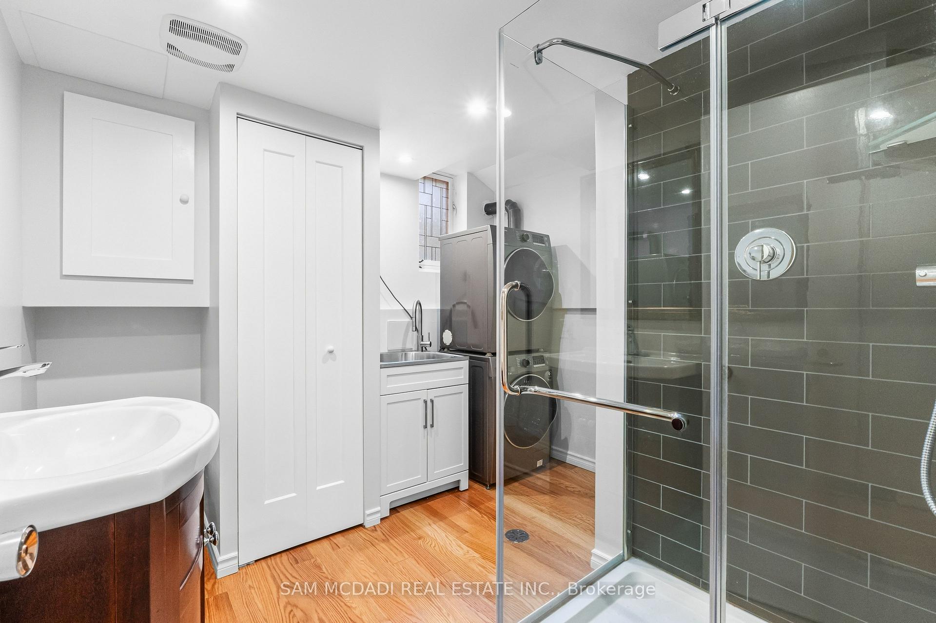 Photo 26 of 1911 Delaney Drive, Mississauga, Clarkson — HOMEH