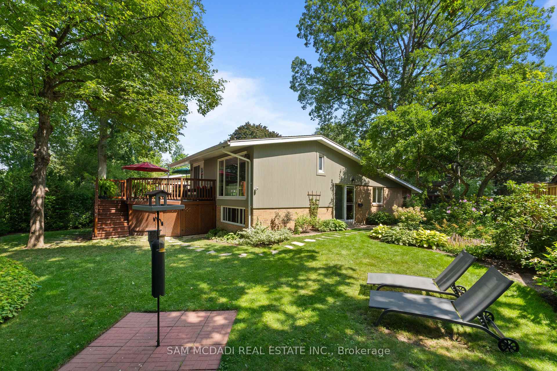 Photo 28 of 1911 Delaney Drive, Mississauga, Clarkson — HOMEH