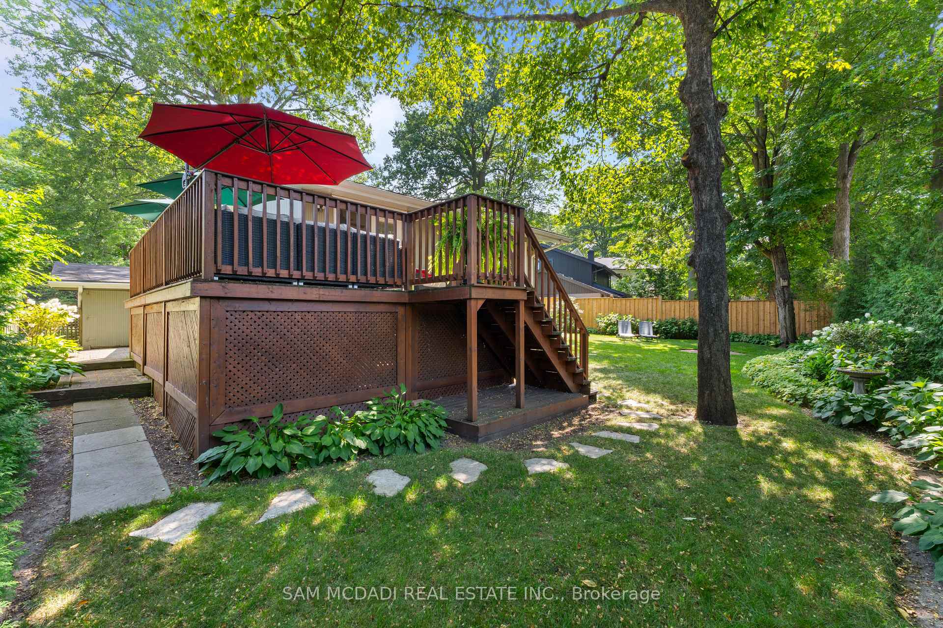 Photo 34 of 1911 Delaney Drive, Mississauga, Clarkson — HOMEH