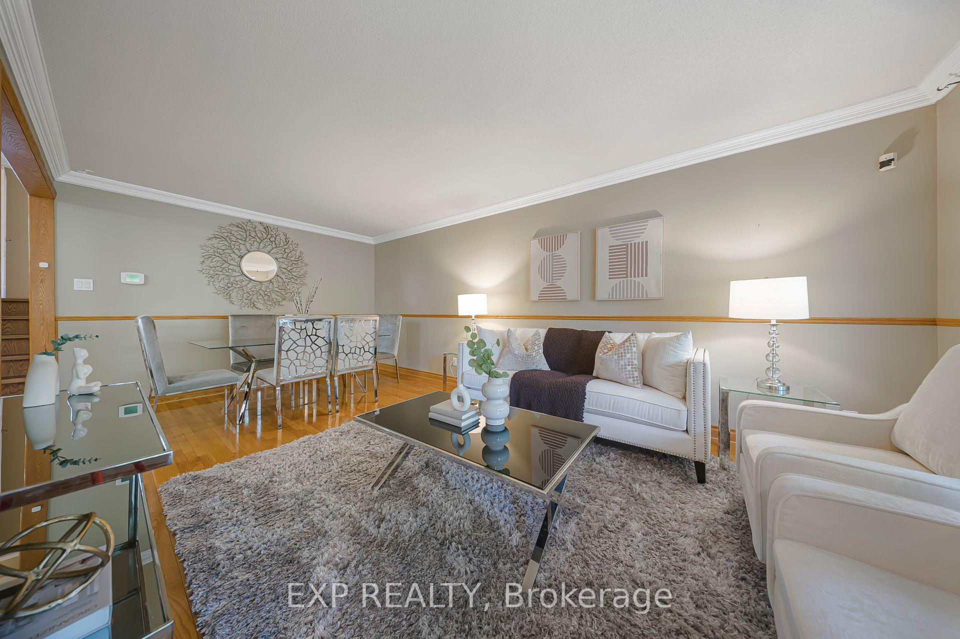 Photo 3 of 124 Dunsmere Drive, Kitchener, Laurentian Hills/Country Hills W — HOMEH
