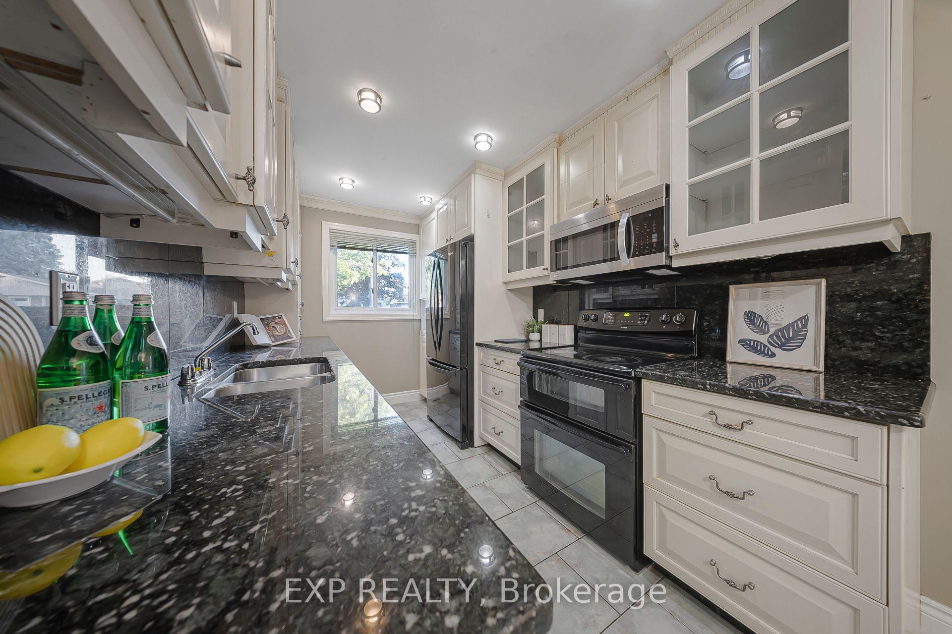 Photo 14 of 124 Dunsmere Drive, Kitchener, Laurentian Hills/Country Hills W — HOMEH