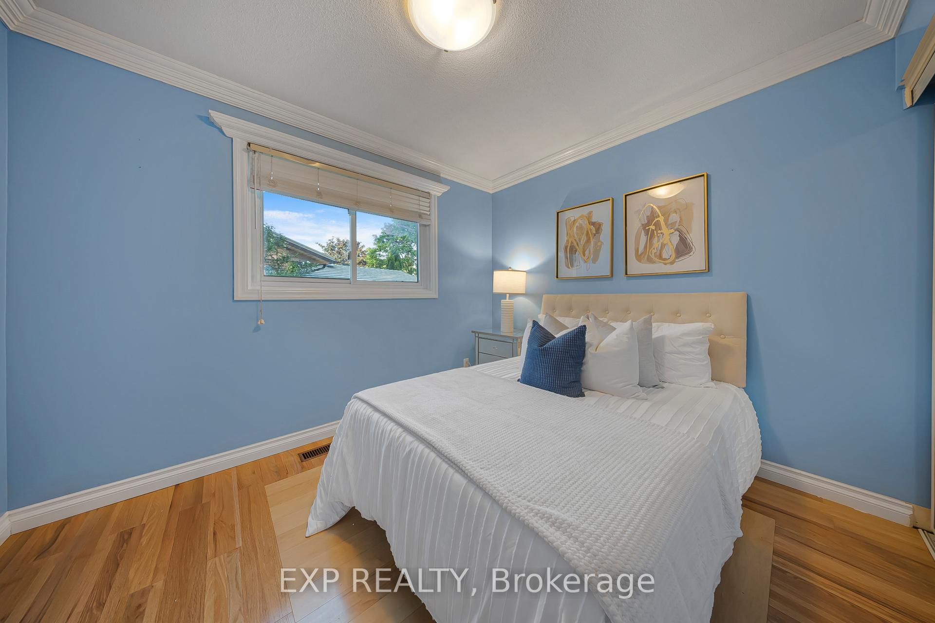 Photo 18 of 124 Dunsmere Drive, Kitchener, Laurentian Hills/Country Hills W — HOMEH