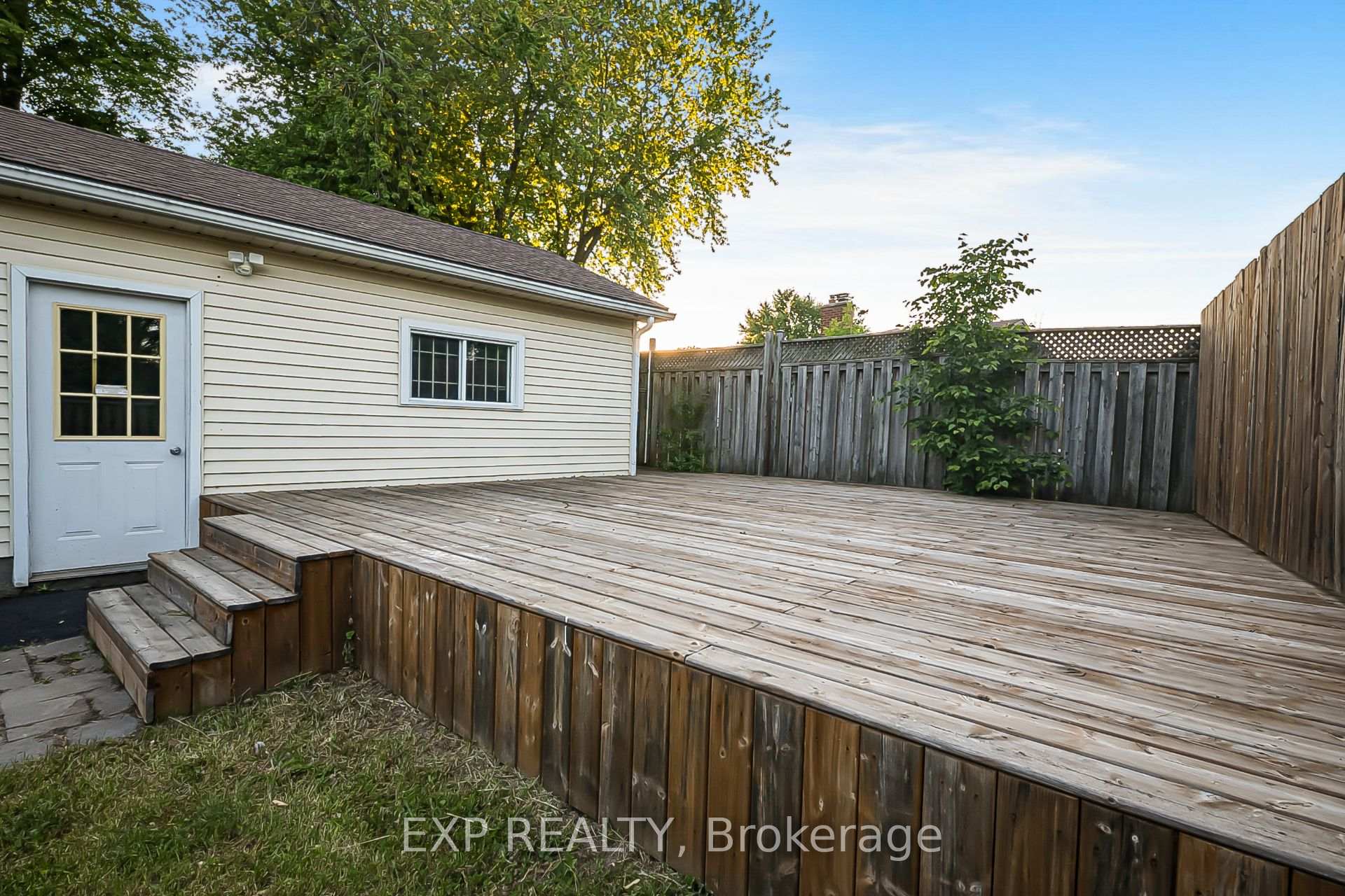 Photo 38 of 124 Dunsmere Drive, Kitchener, Laurentian Hills/Country Hills W — HOMEH