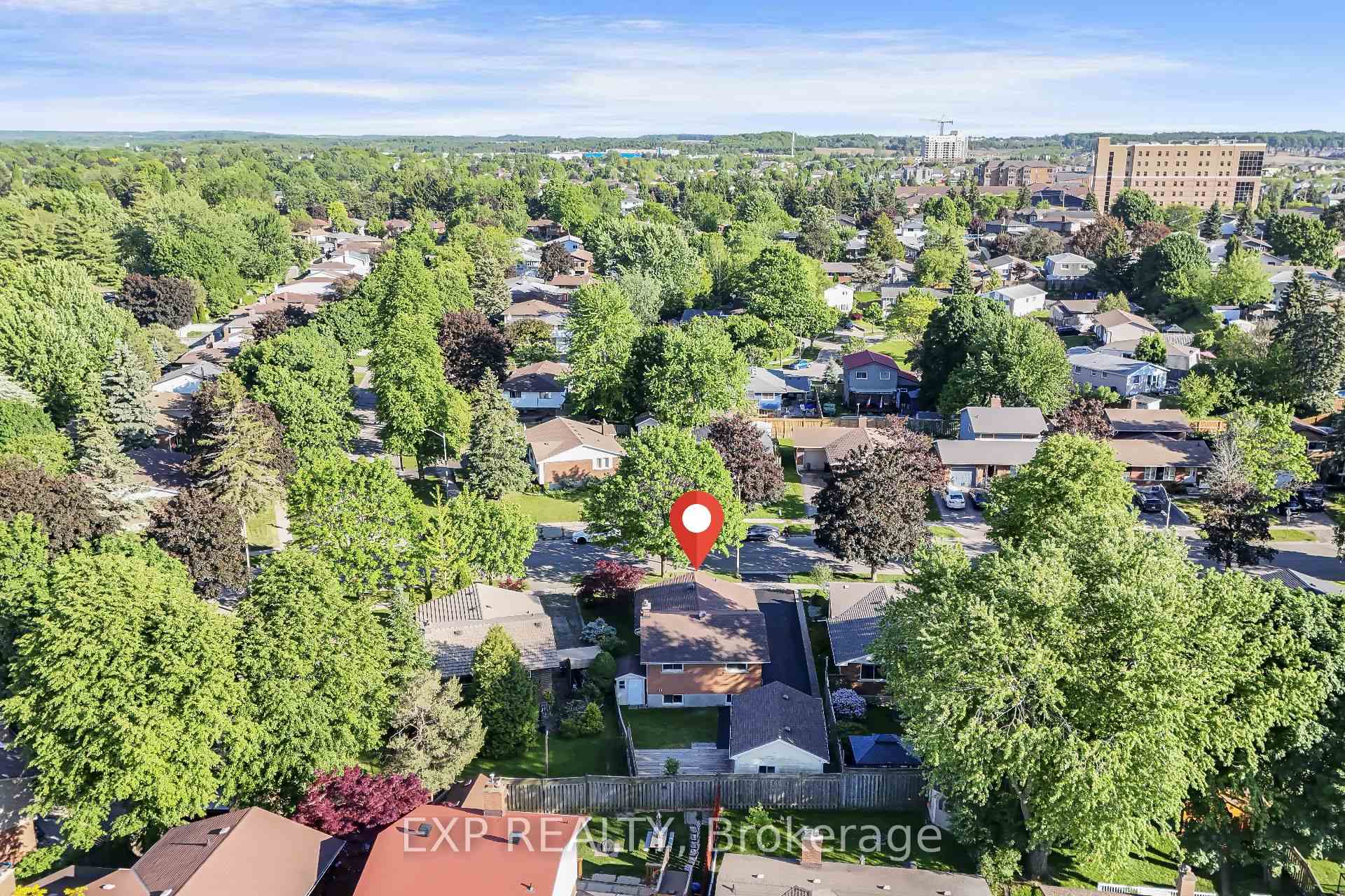 Photo 43 of 124 Dunsmere Drive, Kitchener, Laurentian Hills/Country Hills W — HOMEH
