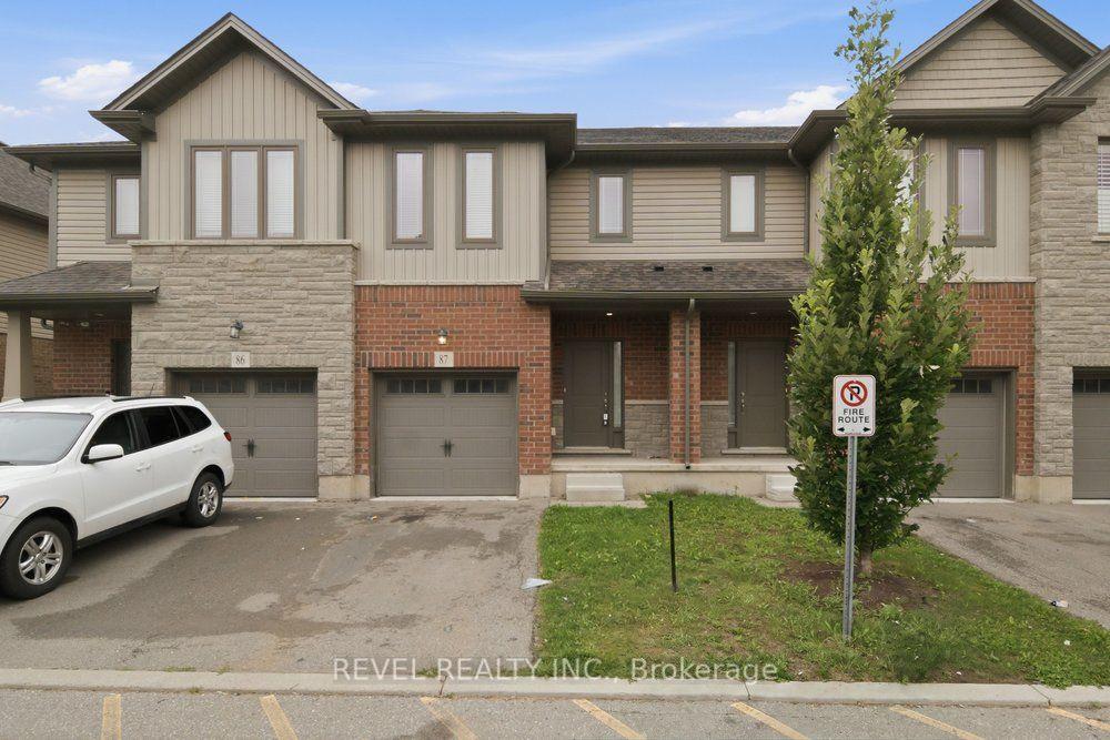 Front of Unit 87, 77 Diana Avenue