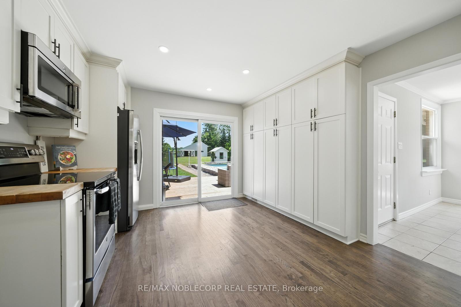 Photo 20 of 2037 15th Side Road, New Tecumseth, Tottenham — HOMEH