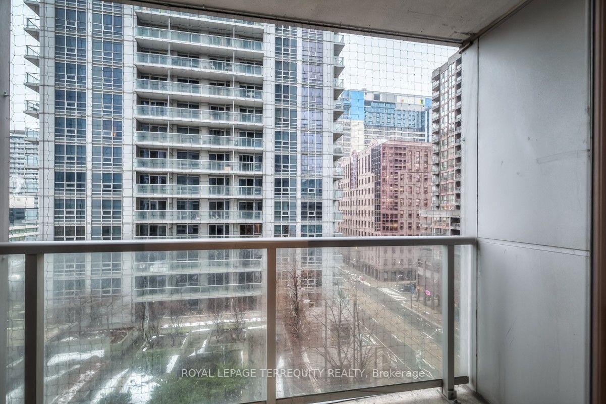 Photo 1 of Unit 708, 763 Bay Street, Toronto, Bay Street Corridor — HOMEH