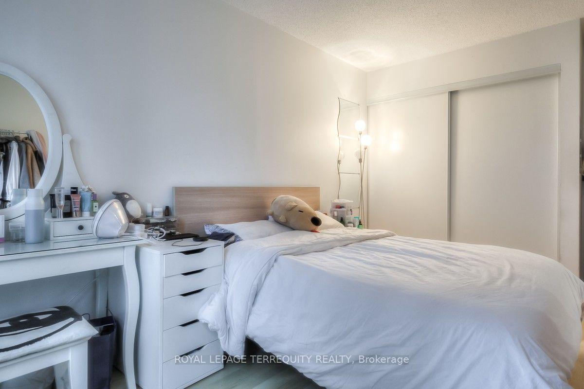 Photo 5 of Unit 708, 763 Bay Street, Toronto, Bay Street Corridor — HOMEH