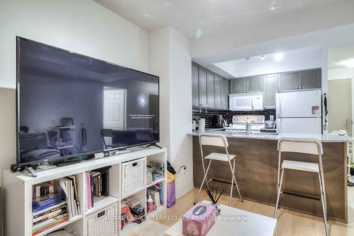 Photo 19 of Unit 708, 763 Bay Street, Toronto, Bay Street Corridor — HOMEH