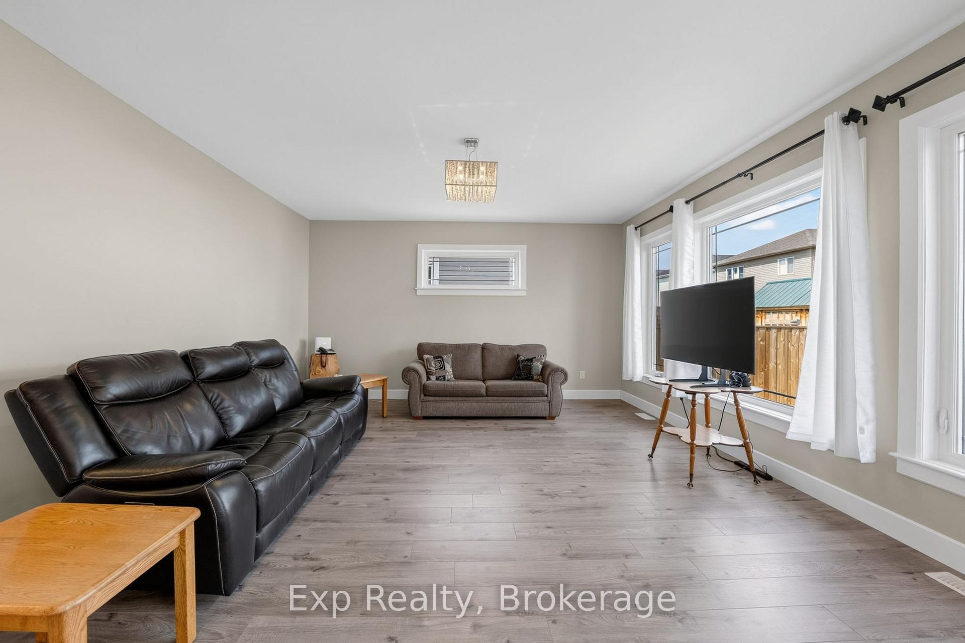 Photo 13 of 129 Brennan Crescent, Loyalist, Odessa — HOMEH