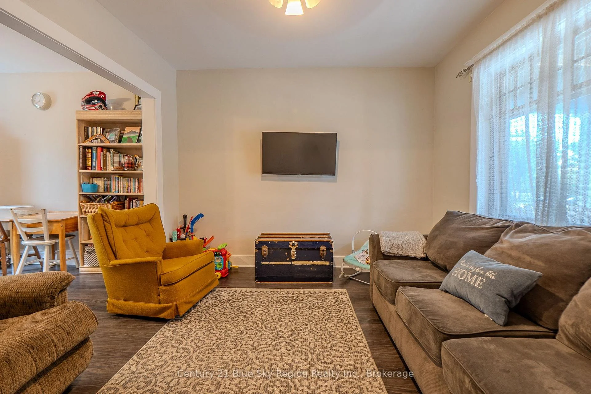 Photo 10 of 120 Second Avenue W, North Bay, Central — HOMEH