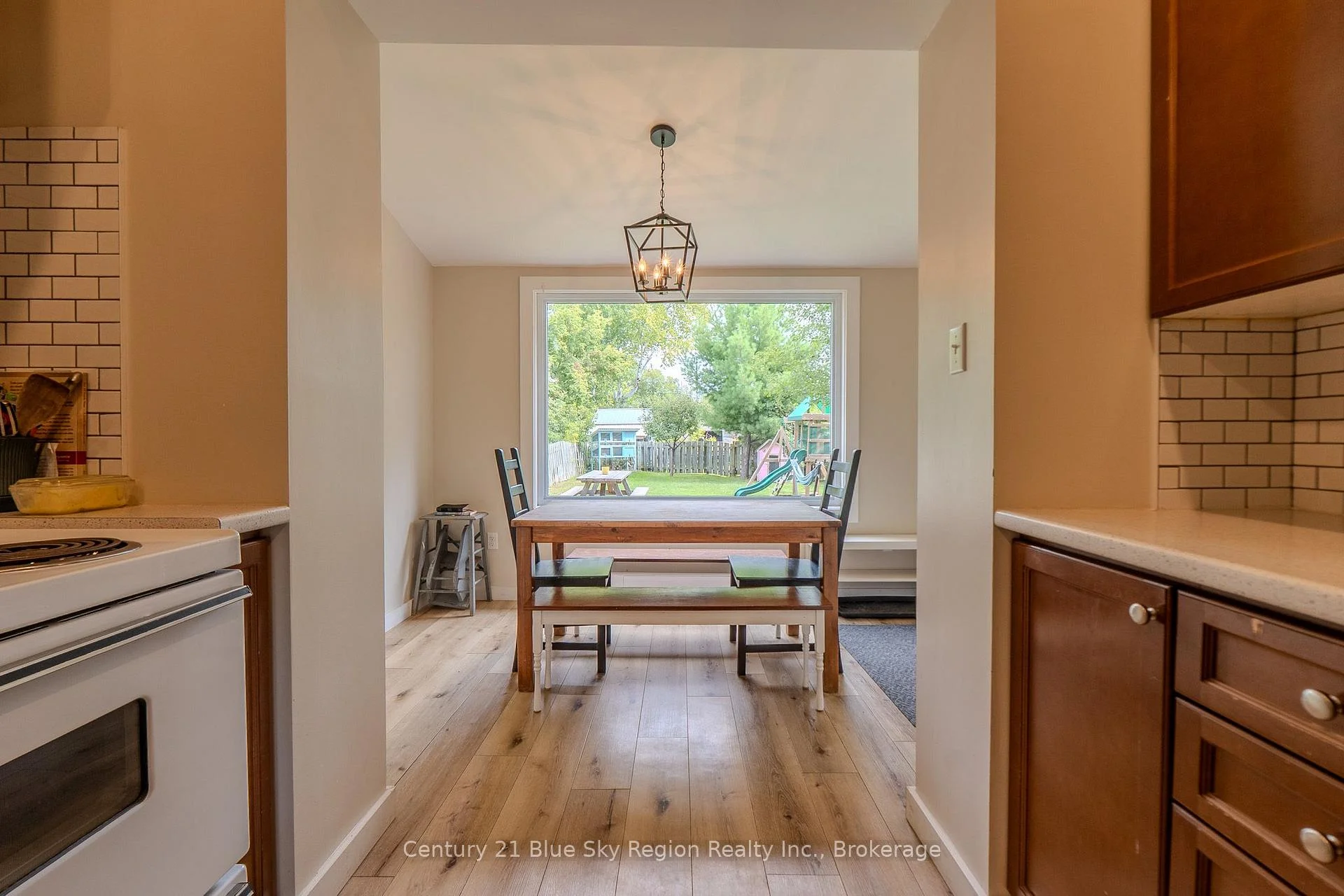 Photo 28 of 120 Second Avenue W, North Bay, Central — HOMEH