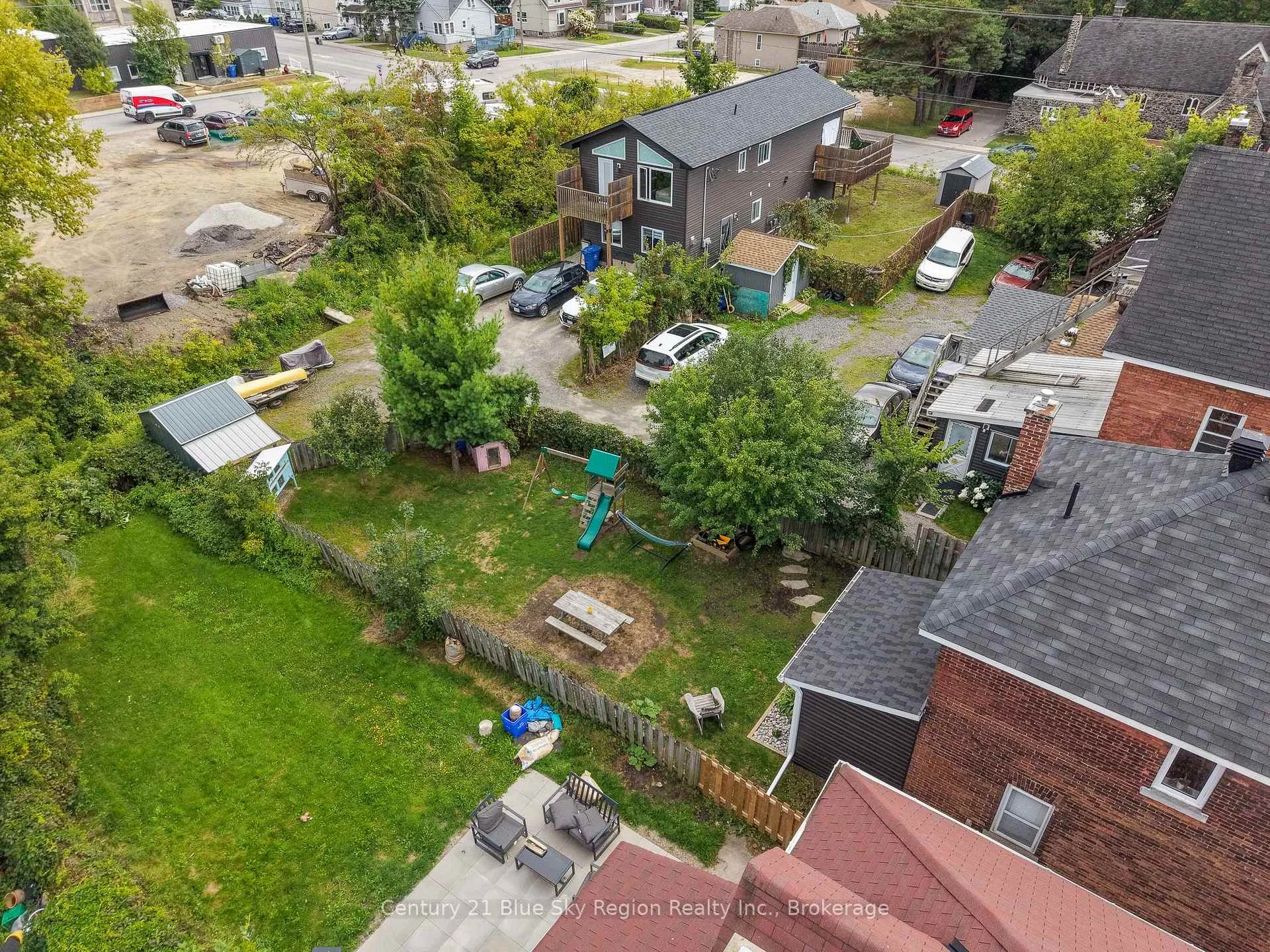Photo 54 of 120 Second Avenue W, North Bay, Central — HOMEH