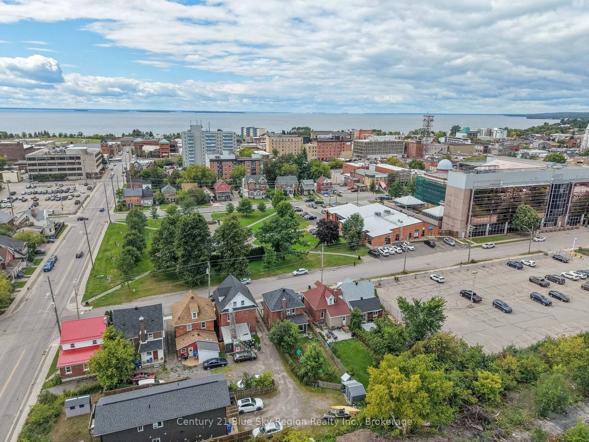 Photo 58 of 120 Second Avenue W, North Bay, Central — HOMEH