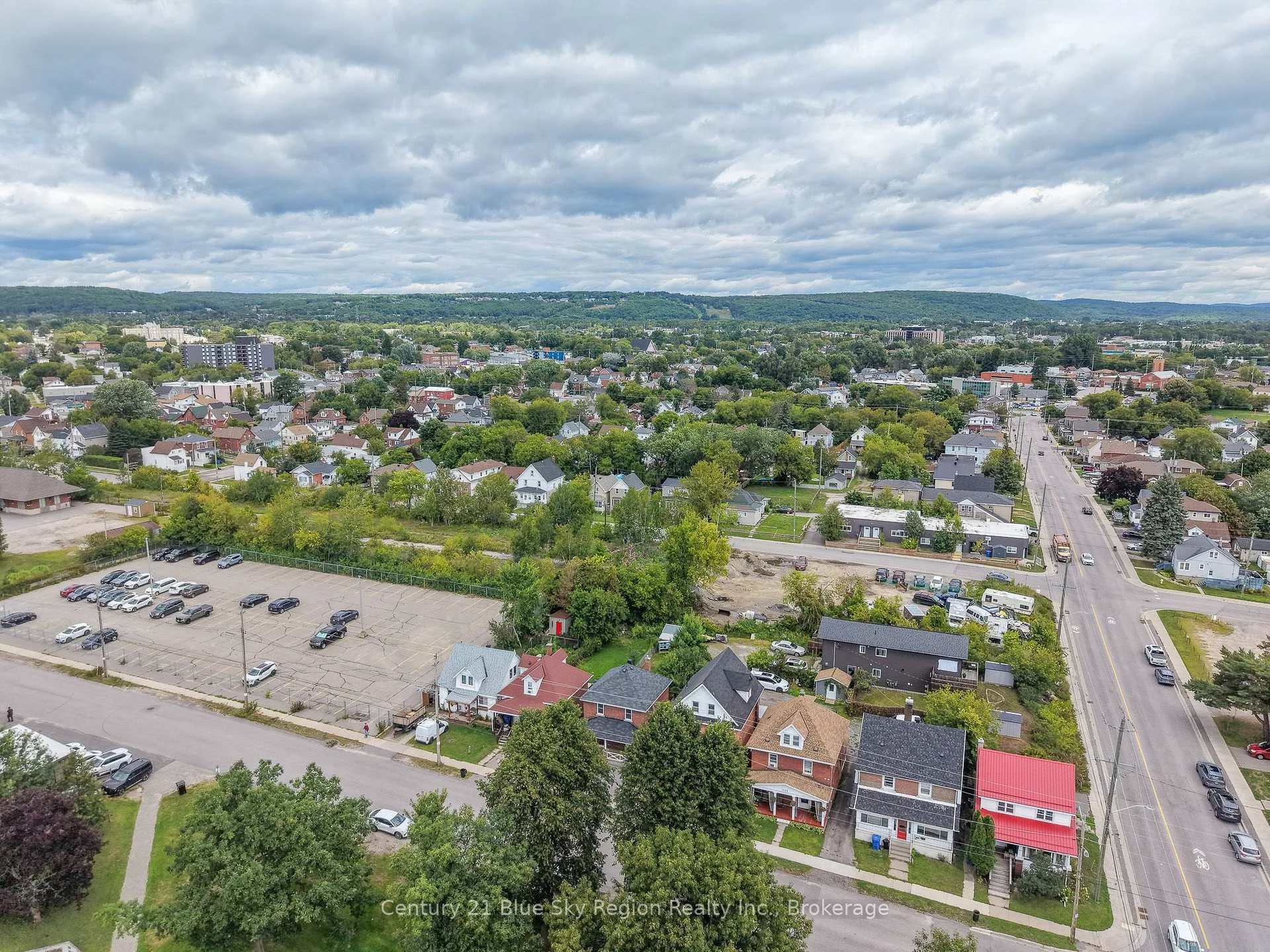 Photo 59 of 120 Second Avenue W, North Bay, Central — HOMEH