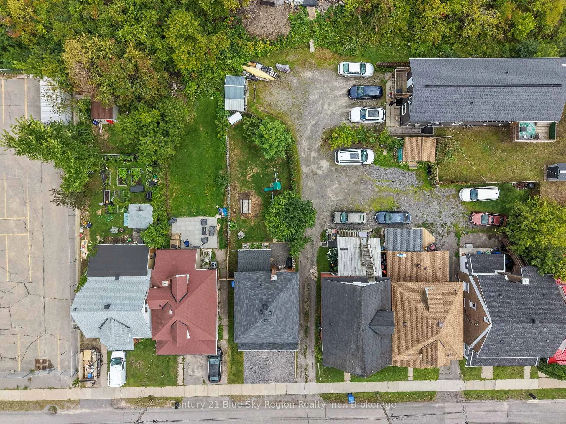 Photo 61 of 120 Second Avenue W, North Bay, Central — HOMEH