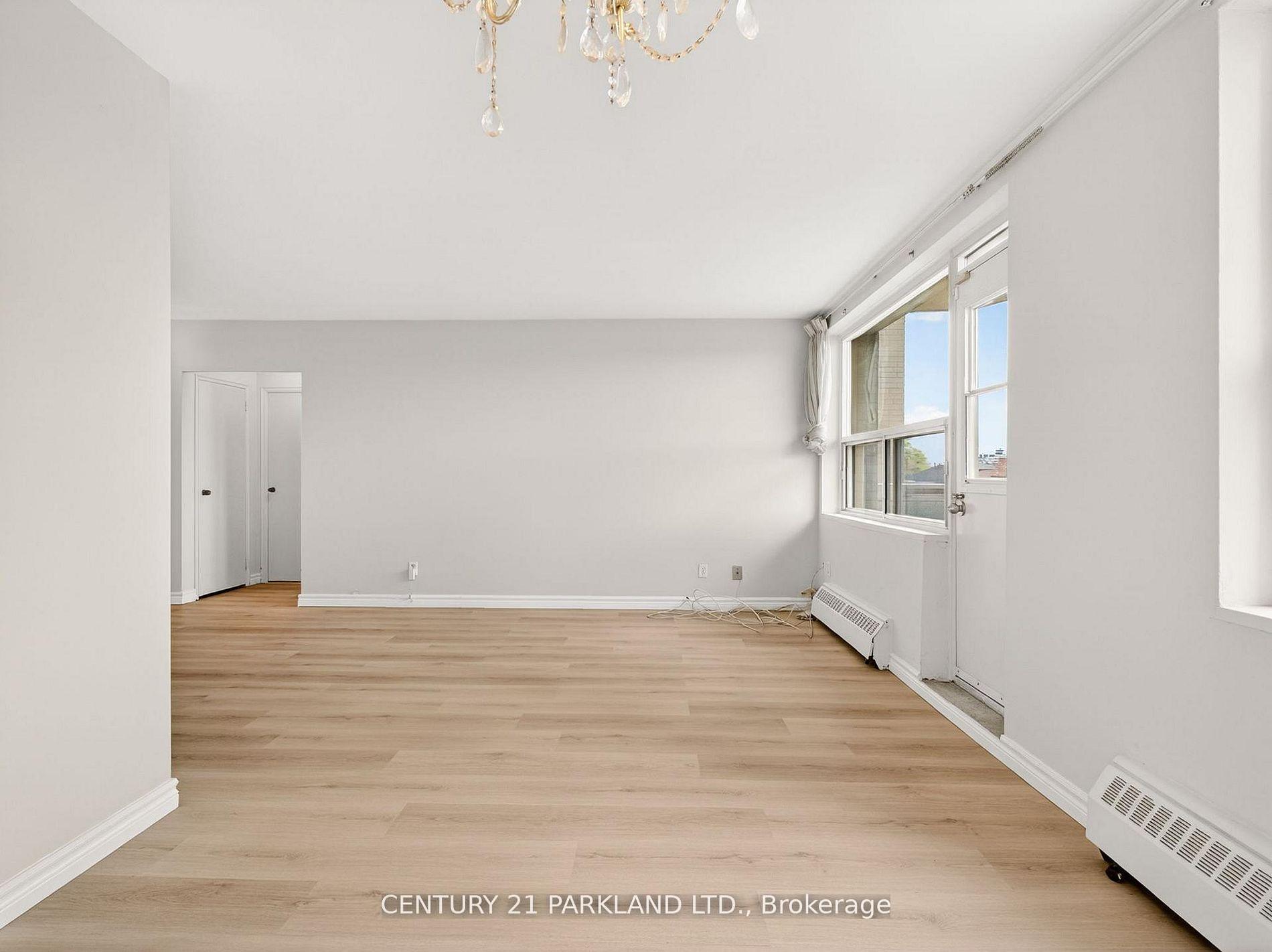 Photo 14 of Unit 202, 2961 Dufferin Street, North York, Yorkdale-Glen Park — HOMEH
