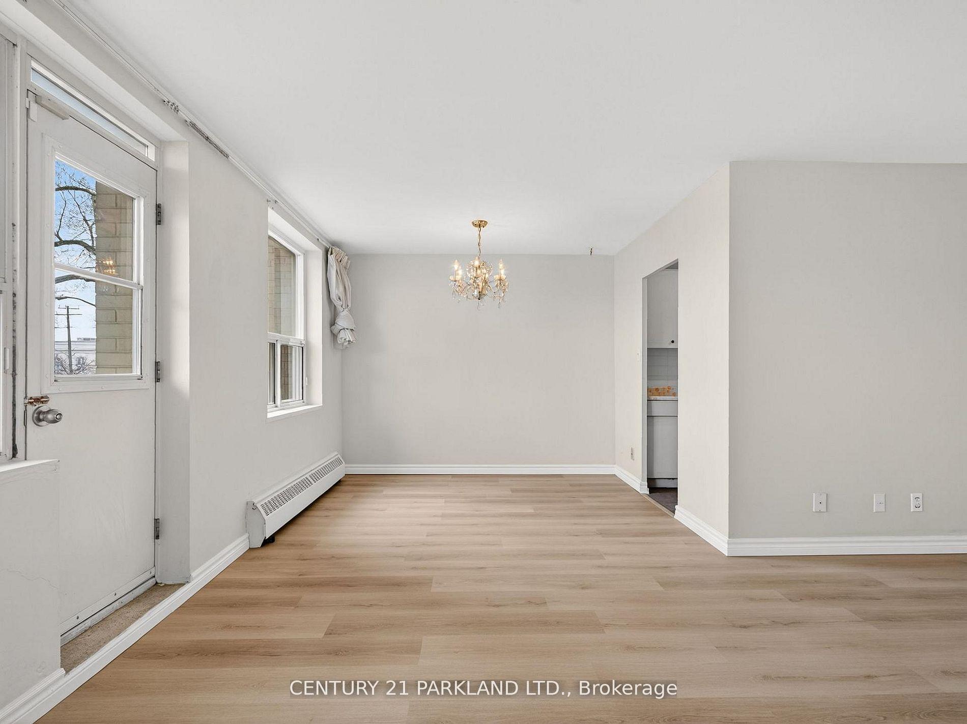 Photo 15 of Unit 202, 2961 Dufferin Street, North York, Yorkdale-Glen Park — HOMEH
