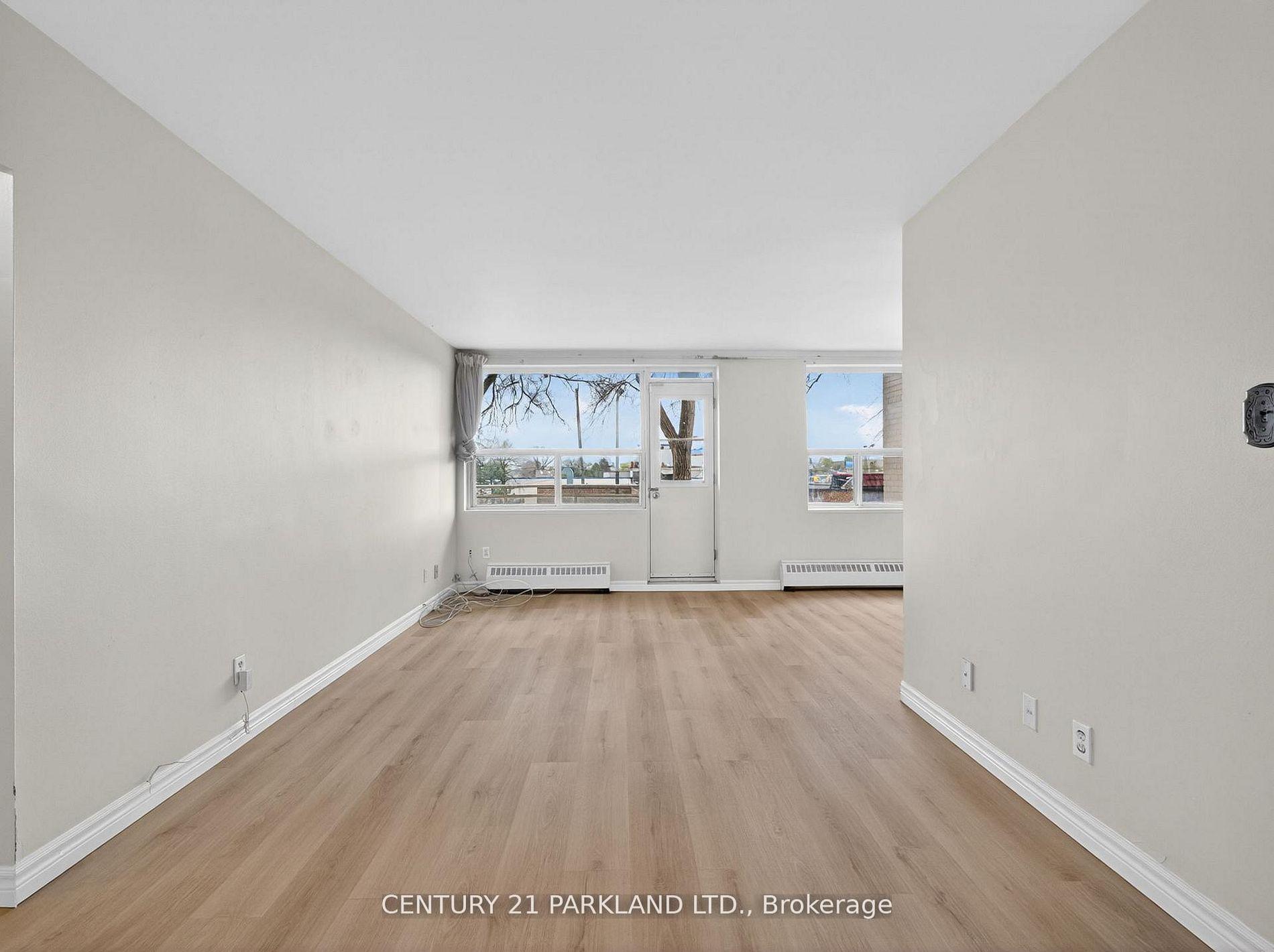 Photo 17 of Unit 202, 2961 Dufferin Street, North York, Yorkdale-Glen Park — HOMEH