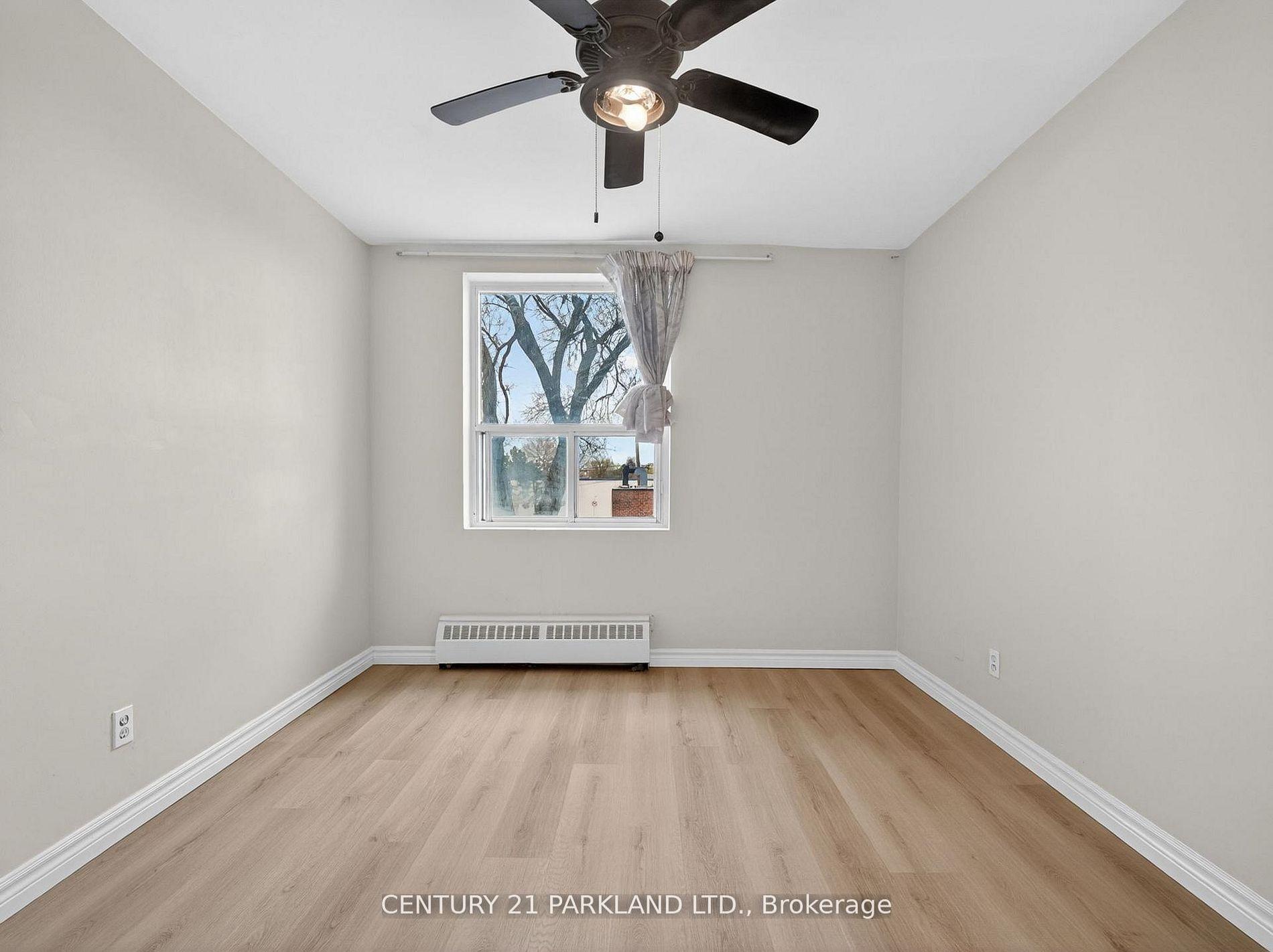 Photo 20 of Unit 202, 2961 Dufferin Street, North York, Yorkdale-Glen Park — HOMEH