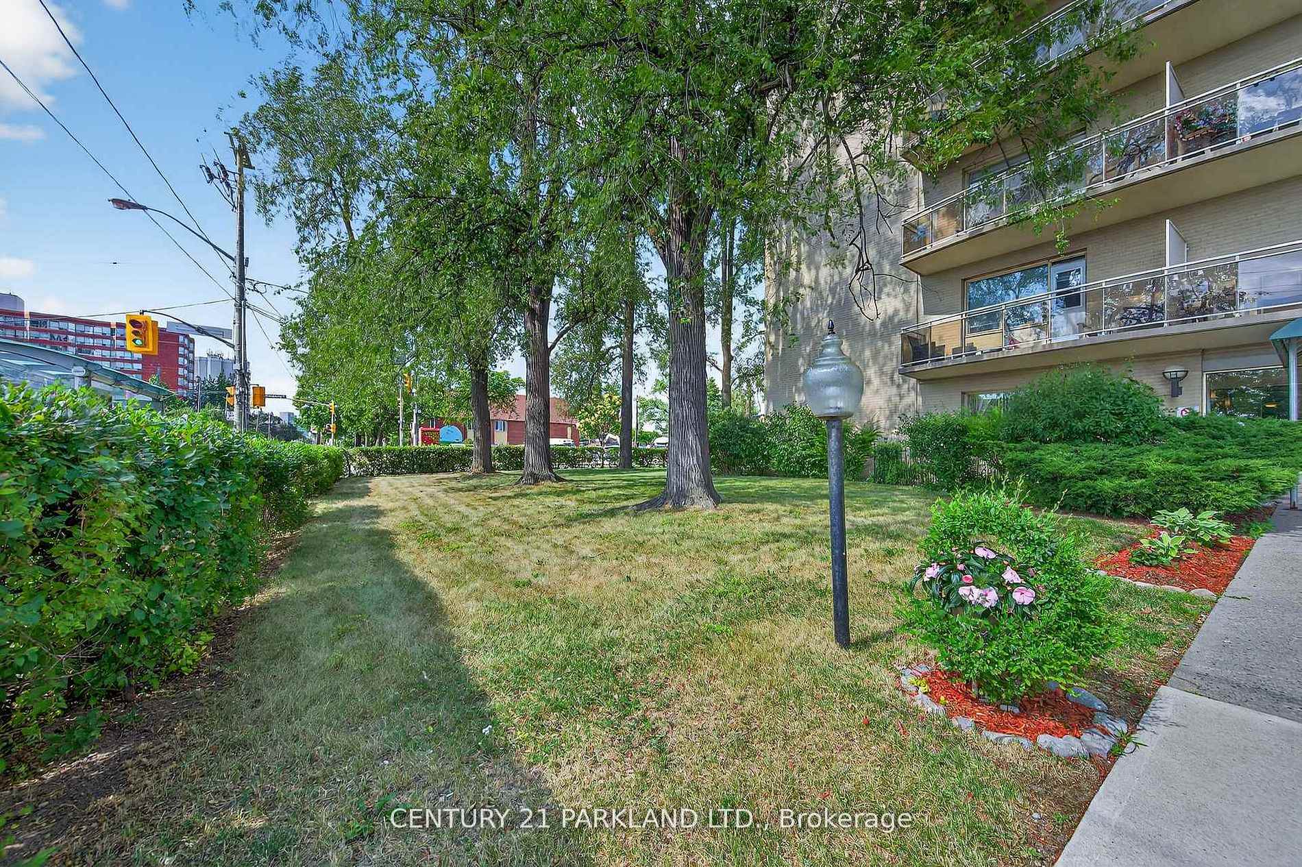 Photo 22 of Unit 202, 2961 Dufferin Street, North York, Yorkdale-Glen Park — HOMEH