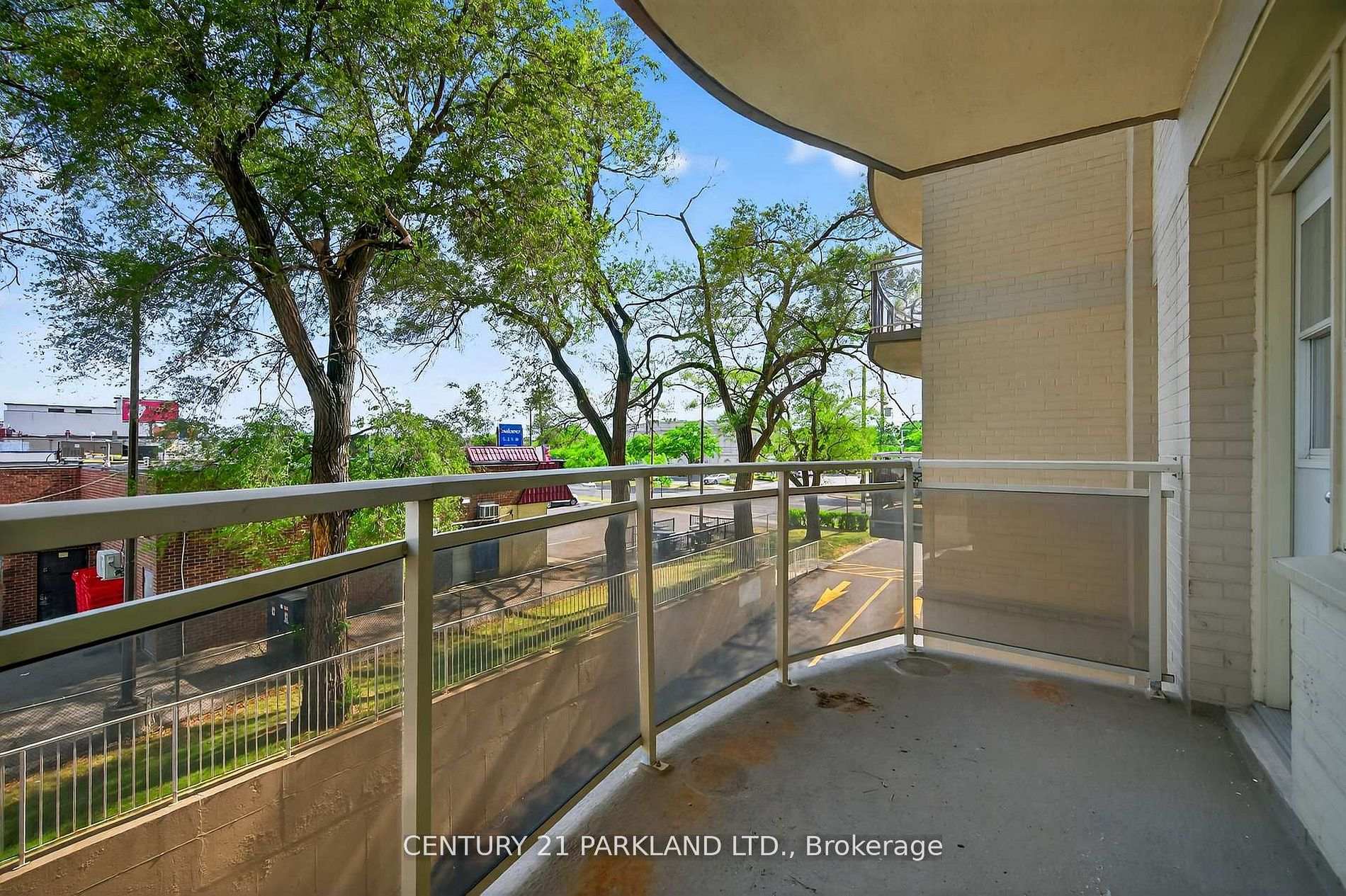 Photo 23 of Unit 202, 2961 Dufferin Street, North York, Yorkdale-Glen Park — HOMEH