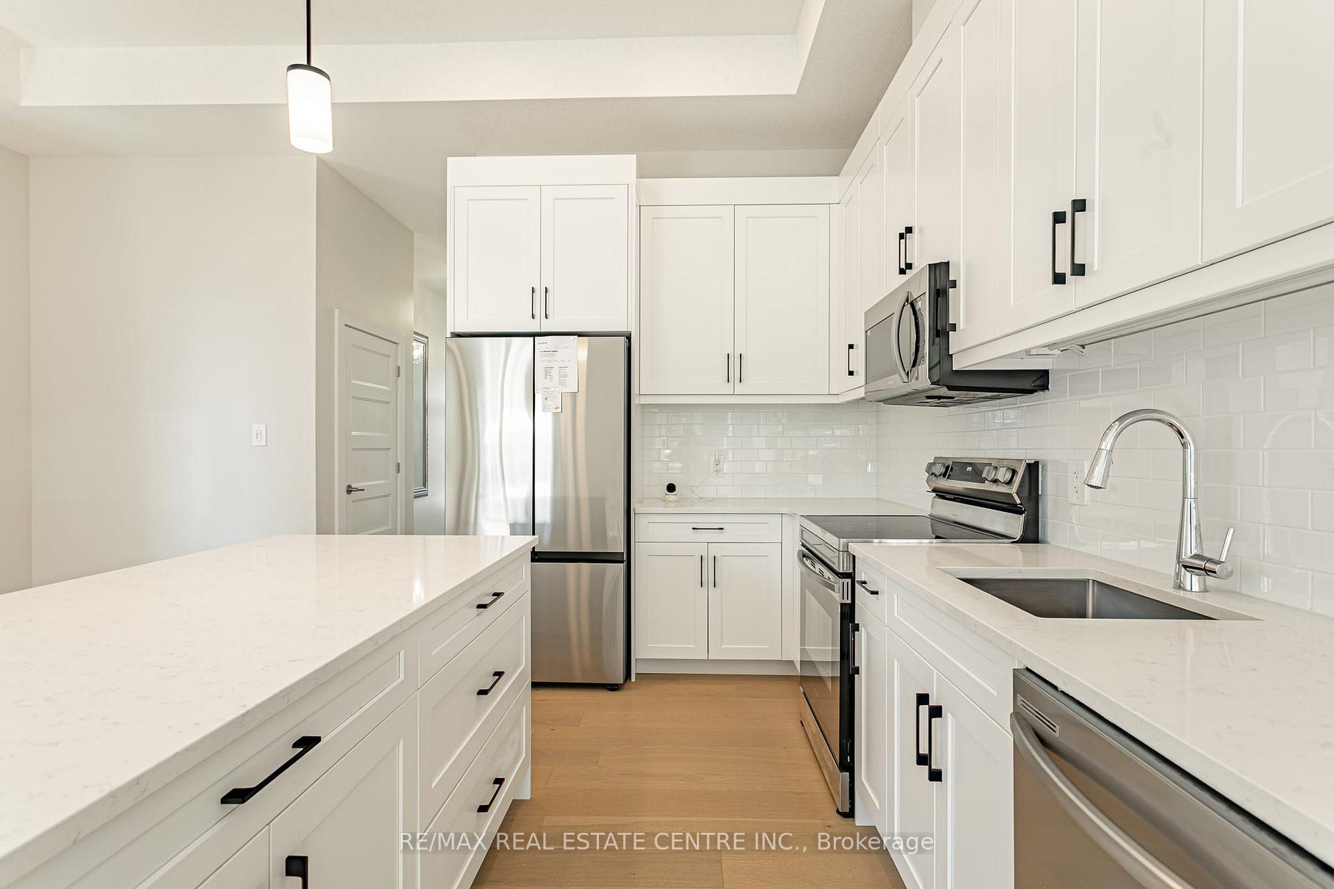 Photo 7 of Unit 18, 7966 Fallon Drive, Lucan Biddulph, Granton — HOMEH