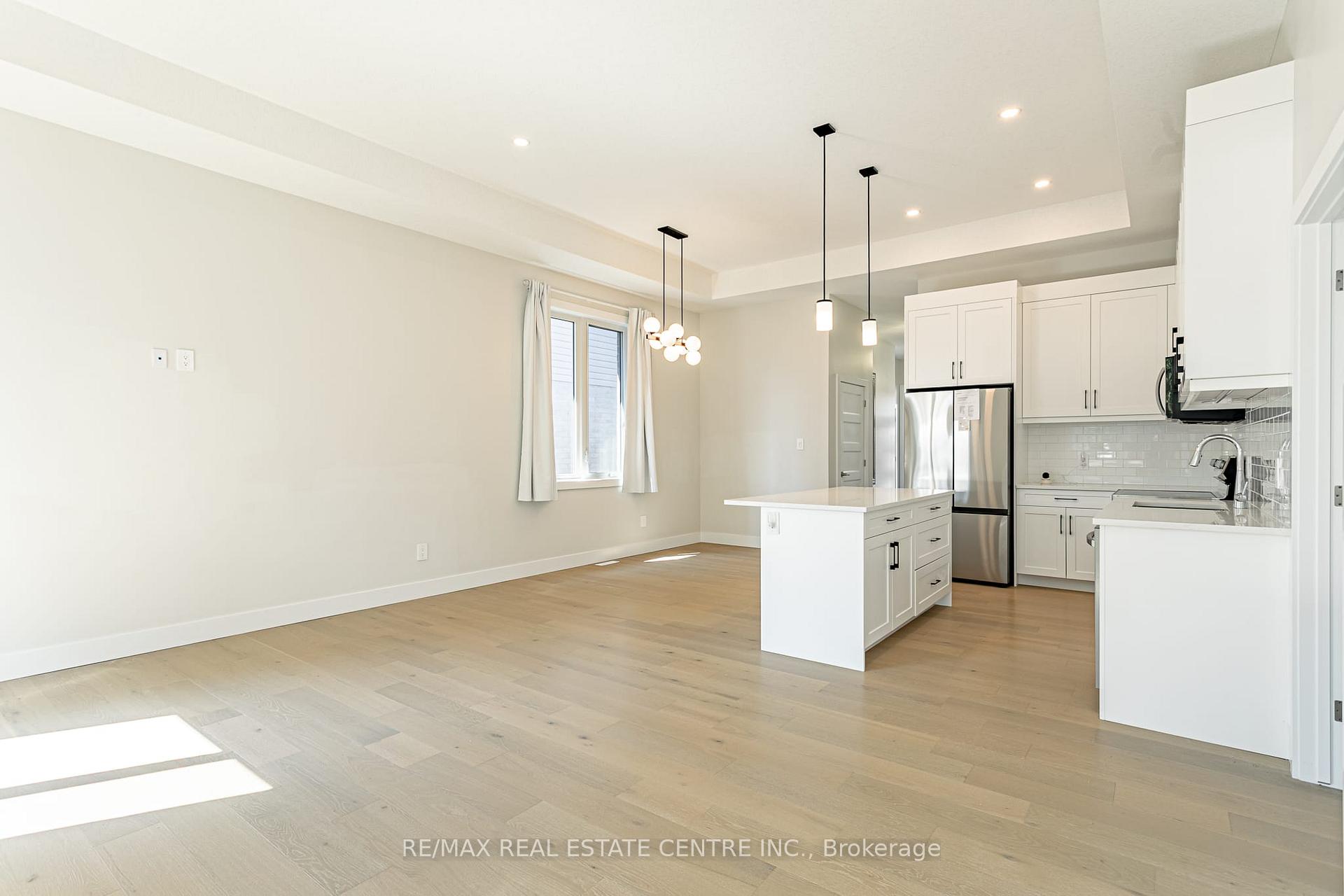 Photo 10 of Unit 18, 7966 Fallon Drive, Lucan Biddulph, Granton — HOMEH