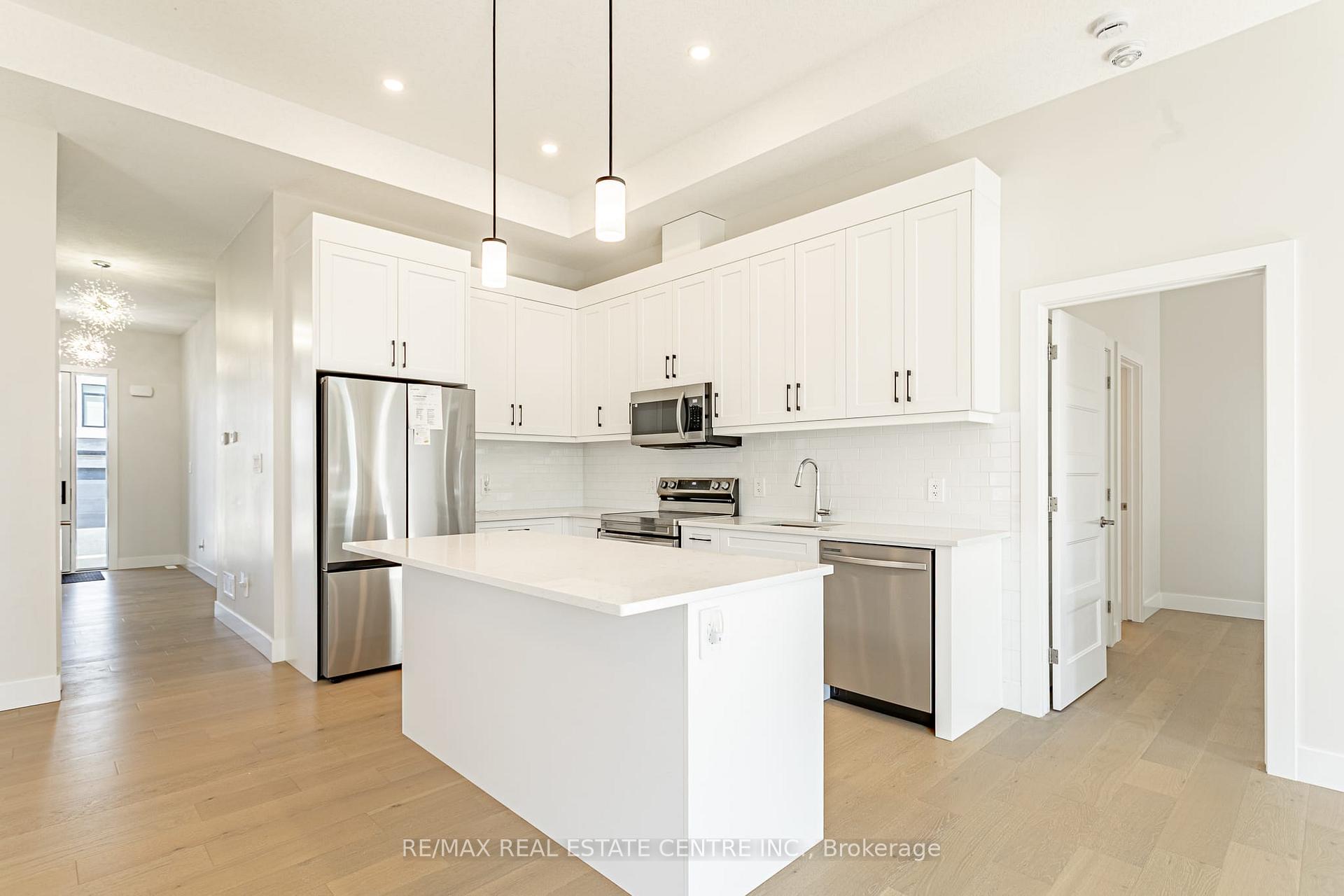 Photo 13 of Unit 18, 7966 Fallon Drive, Lucan Biddulph, Granton — HOMEH