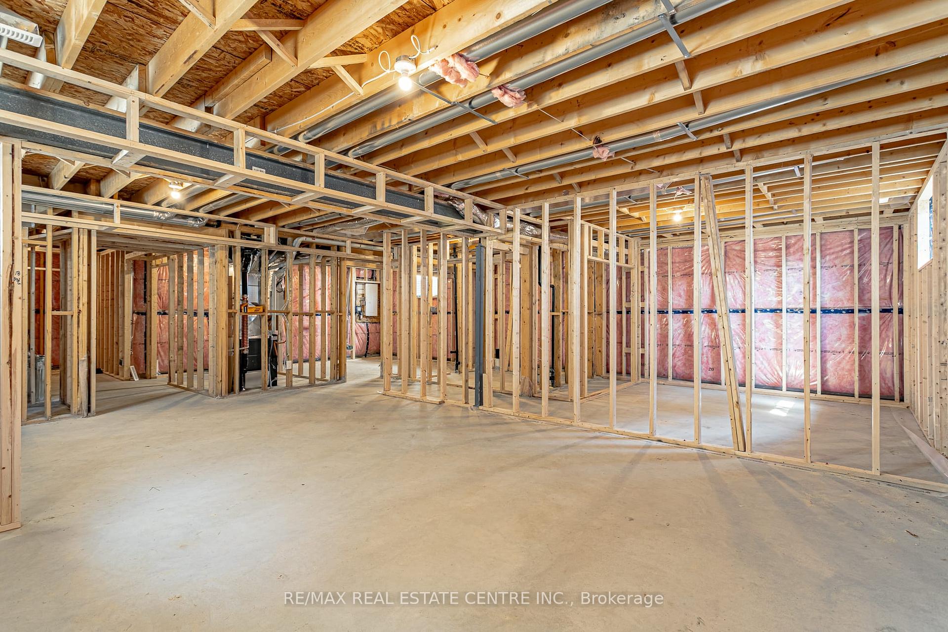 Photo 22 of Unit 18, 7966 Fallon Drive, Lucan Biddulph, Granton — HOMEH