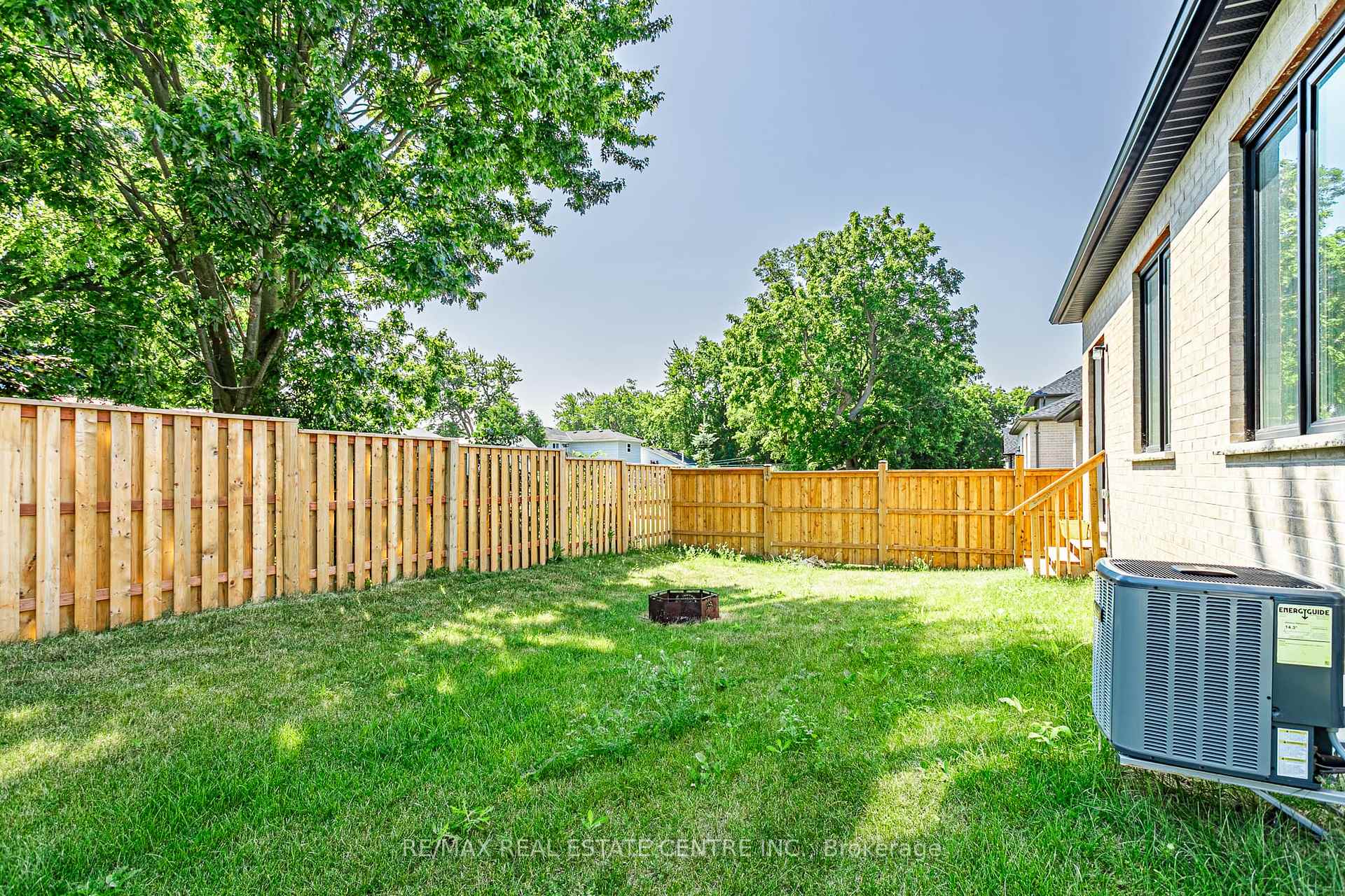 Photo 26 of Unit 18, 7966 Fallon Drive, Lucan Biddulph, Granton — HOMEH