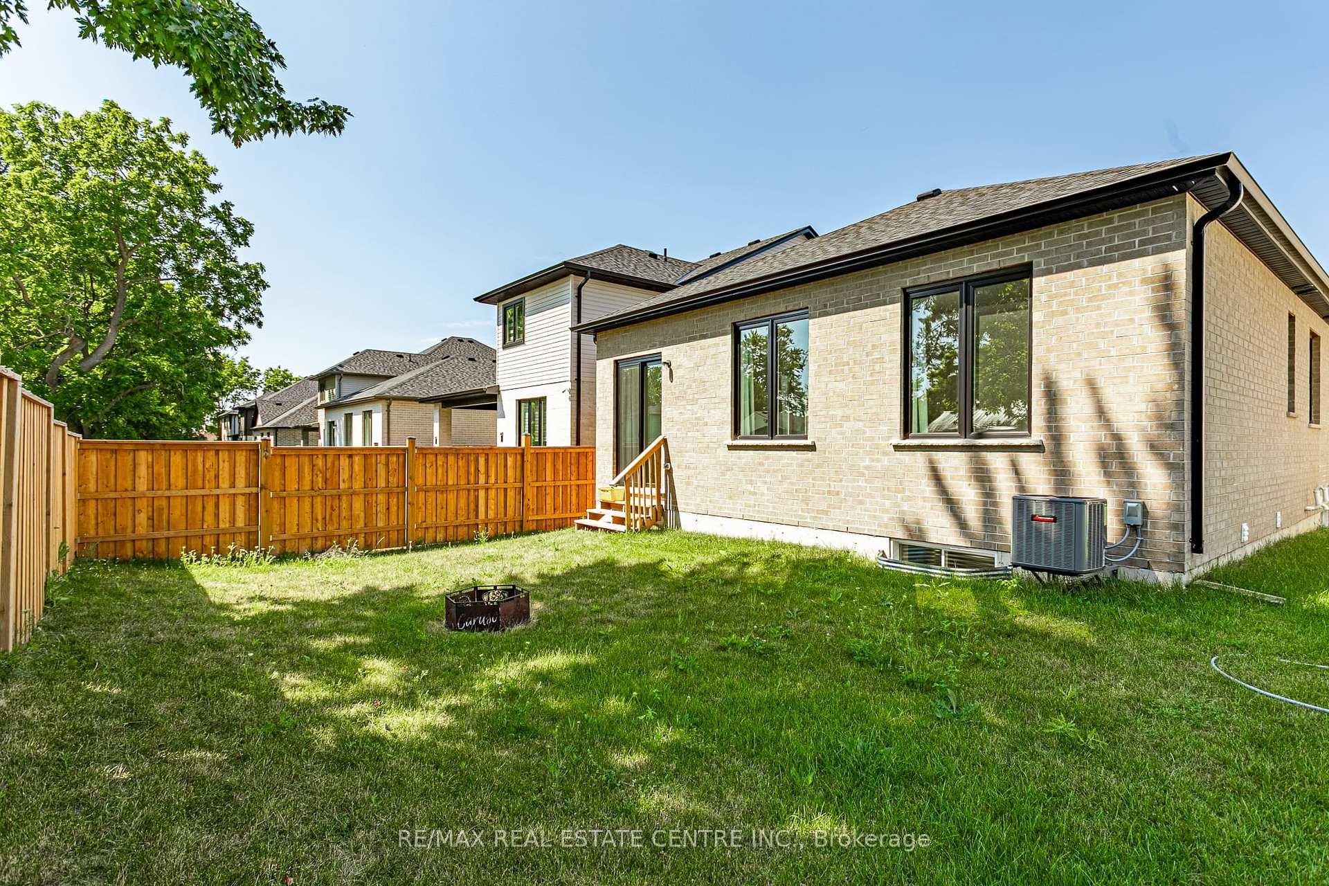 Photo 27 of Unit 18, 7966 Fallon Drive, Lucan Biddulph, Granton — HOMEH