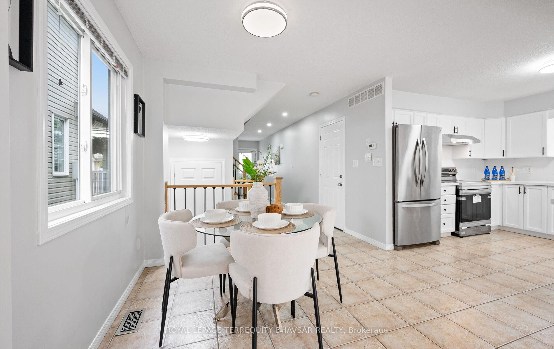 Photo 13 of 111 Parkvale Drive, Kitchener, Huron Park — HOMEH