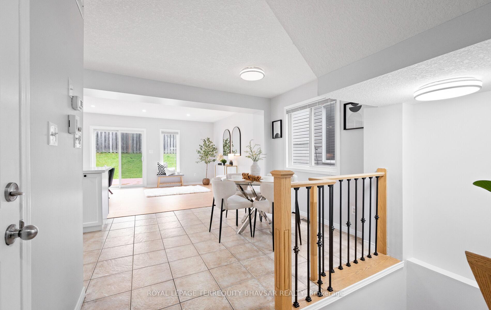 Photo 15 of 111 Parkvale Drive, Kitchener, Huron Park — HOMEH