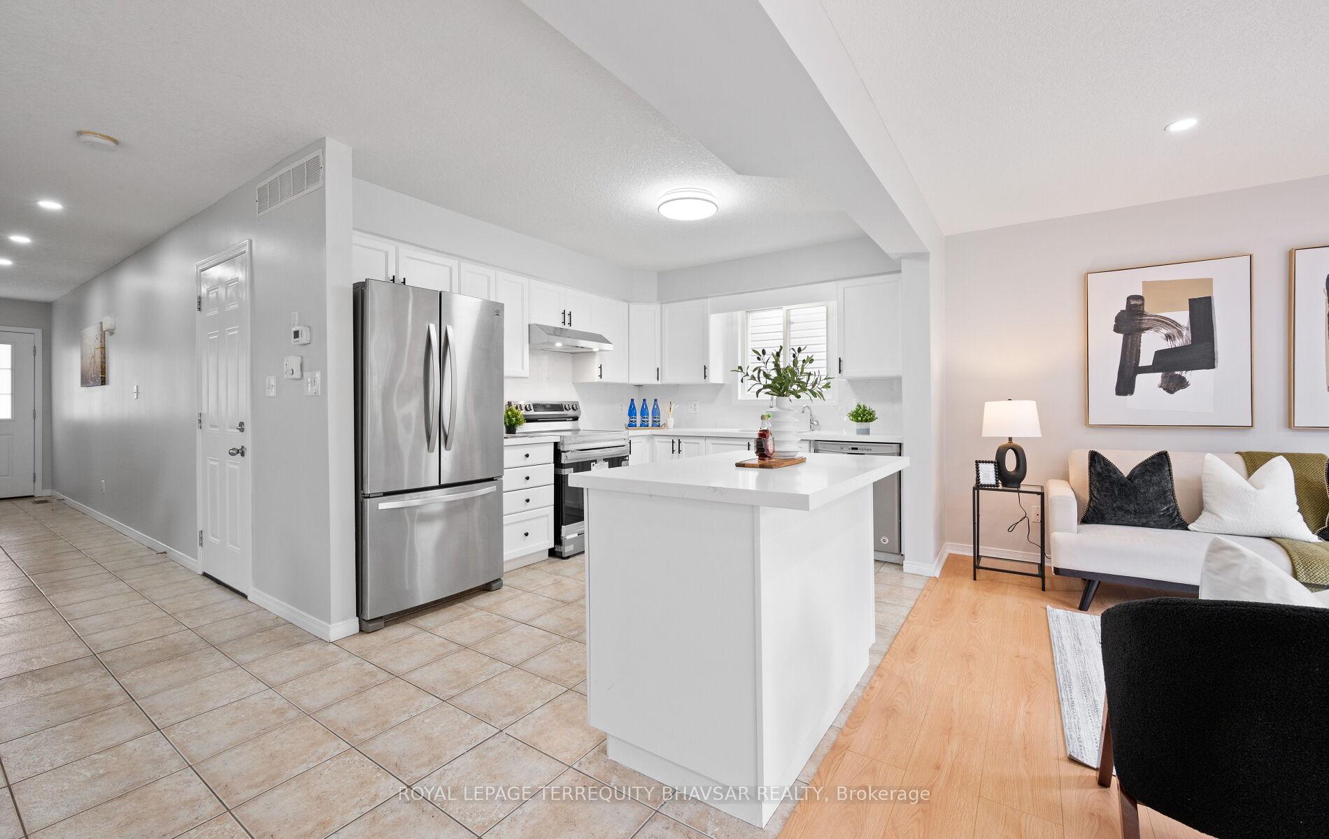 Photo 18 of 111 Parkvale Drive, Kitchener, Huron Park — HOMEH