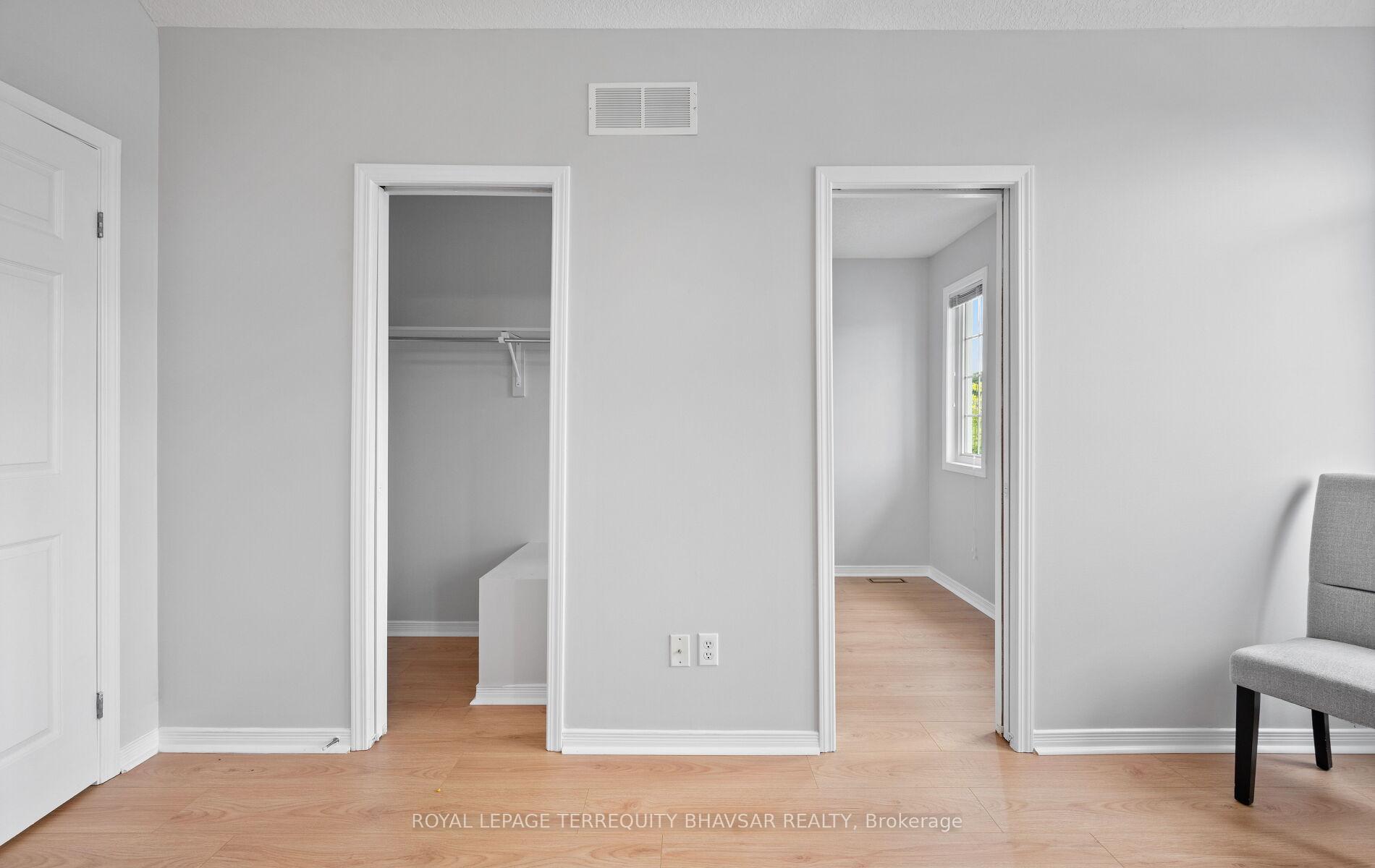 Photo 30 of 111 Parkvale Drive, Kitchener, Huron Park — HOMEH