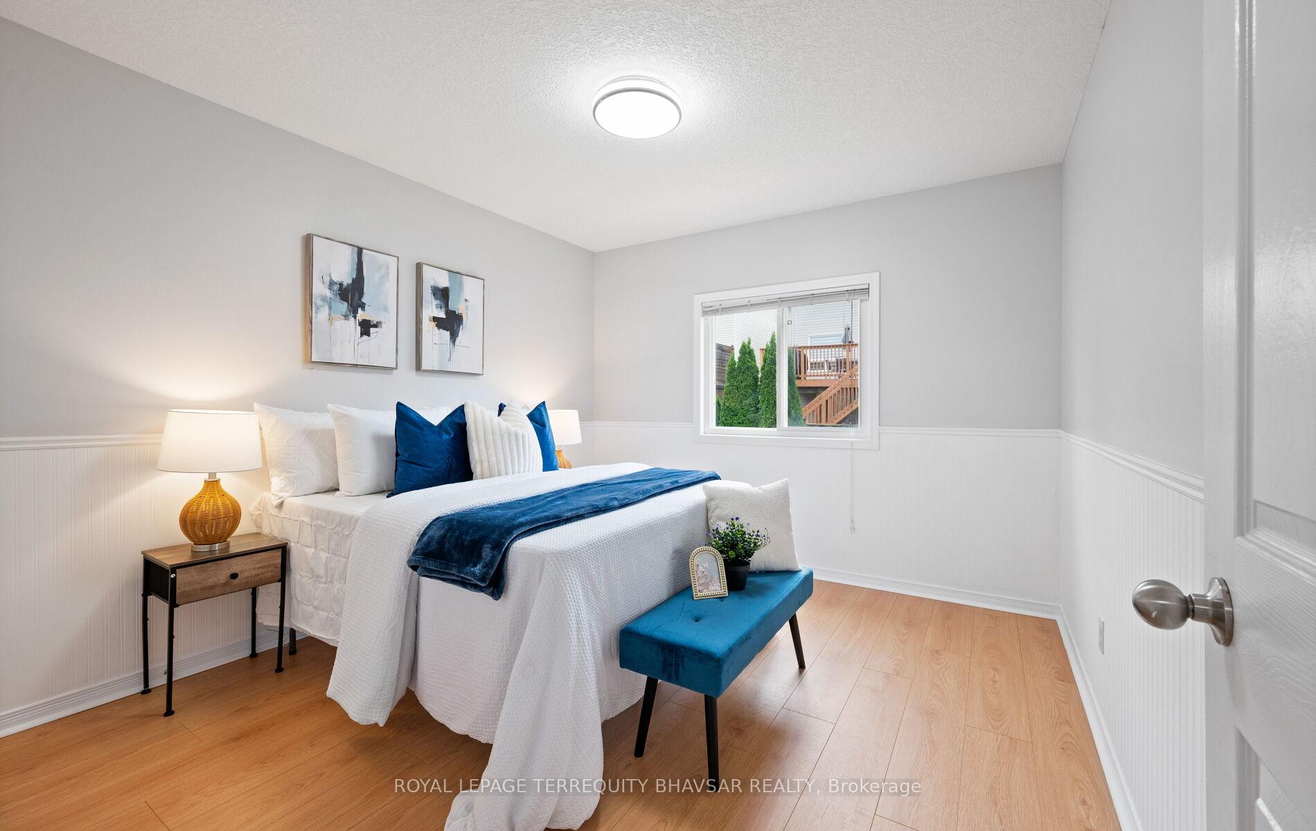Photo 33 of 111 Parkvale Drive, Kitchener, Huron Park — HOMEH