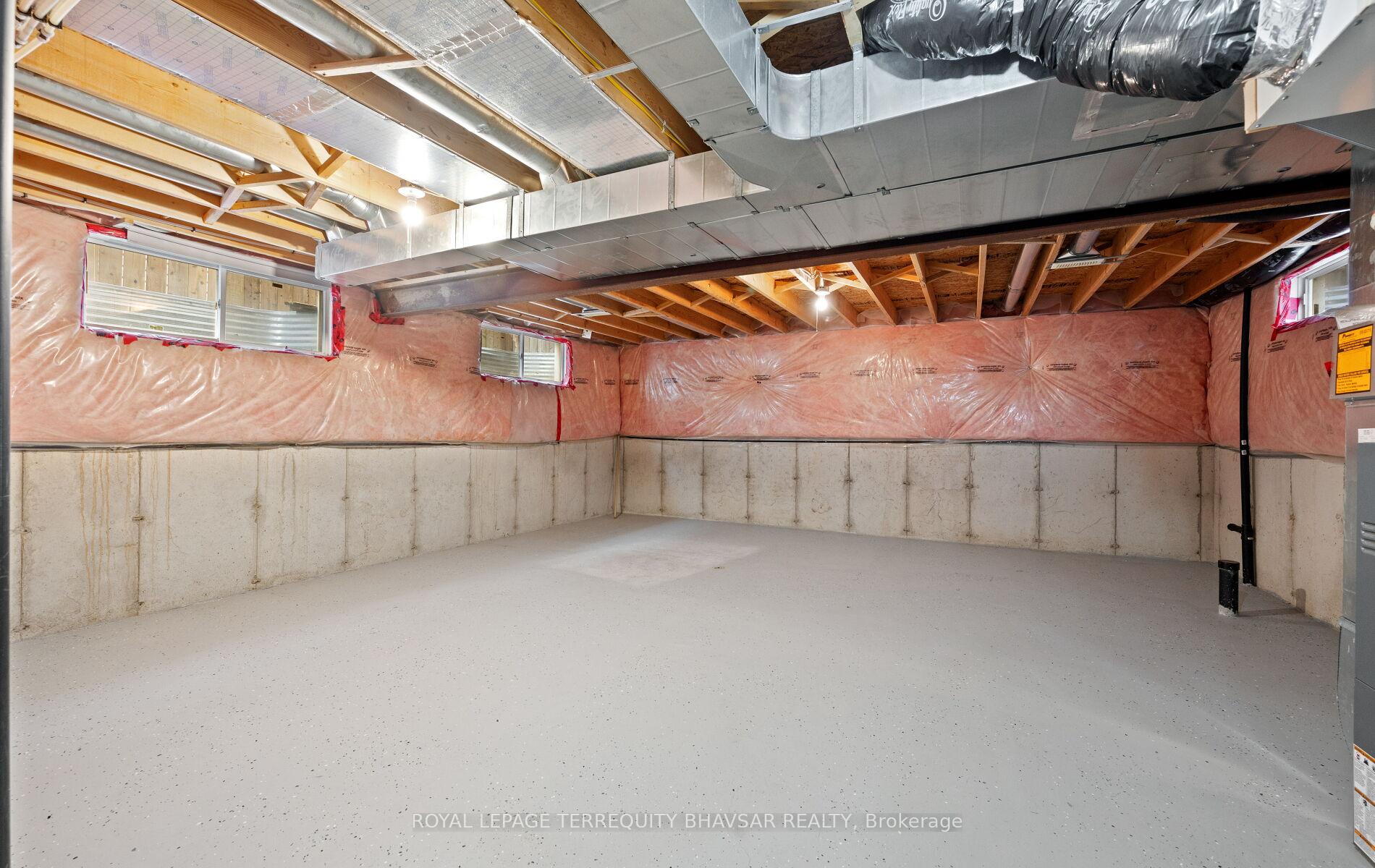 Photo 43 of 111 Parkvale Drive, Kitchener, Huron Park — HOMEH