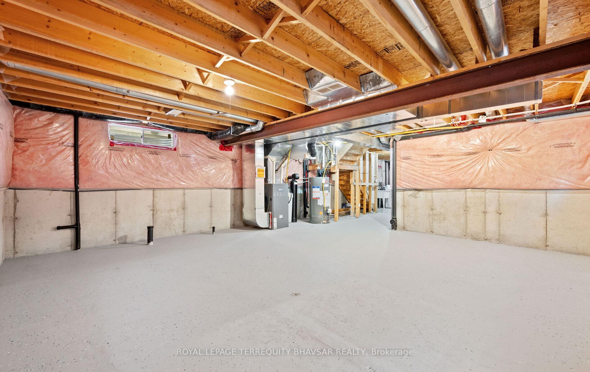 Photo 44 of 111 Parkvale Drive, Kitchener, Huron Park — HOMEH